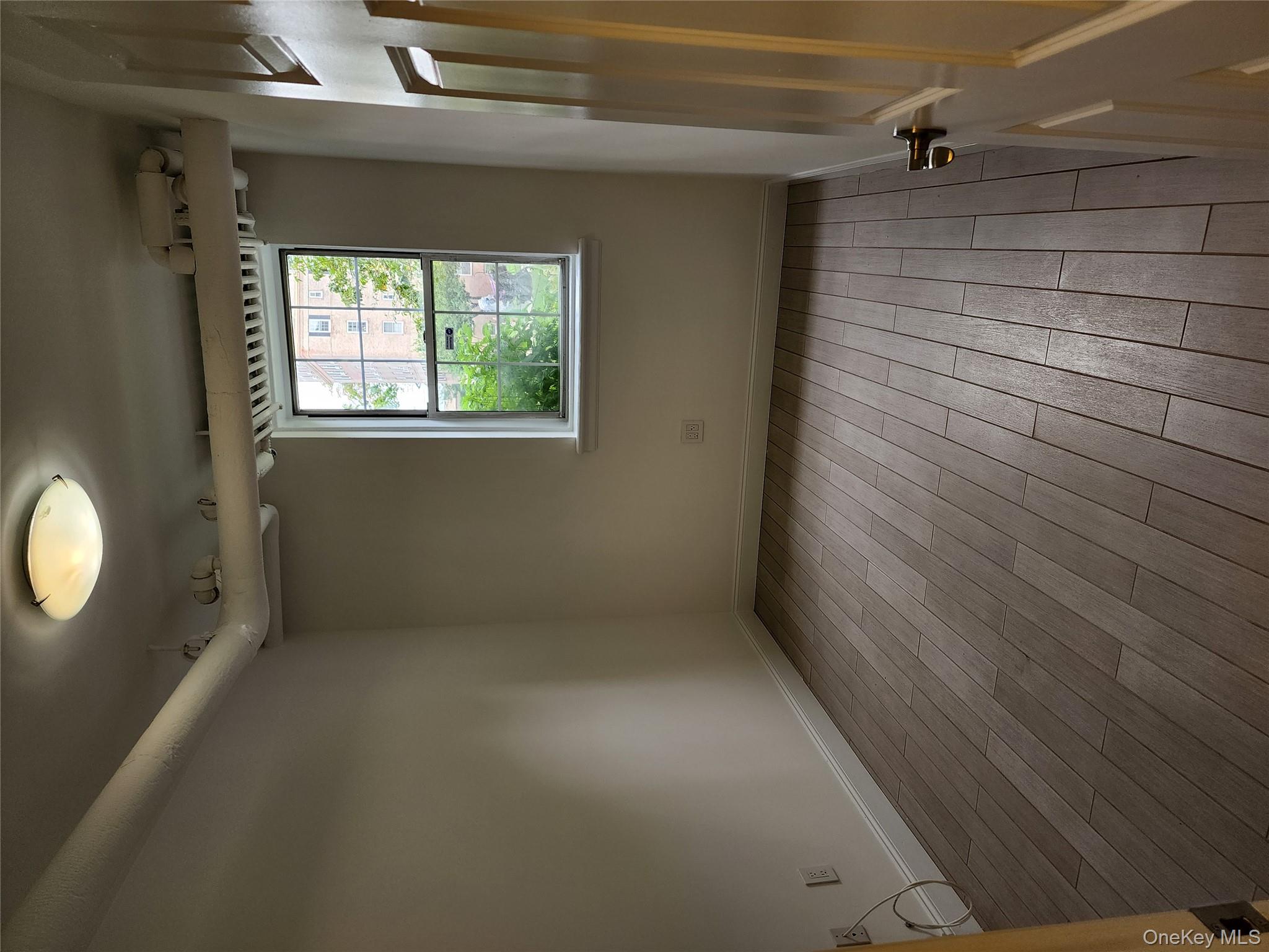 #18 photo, 30-47 Hobart Street, クイーンズ区 Woodside , NY 11377