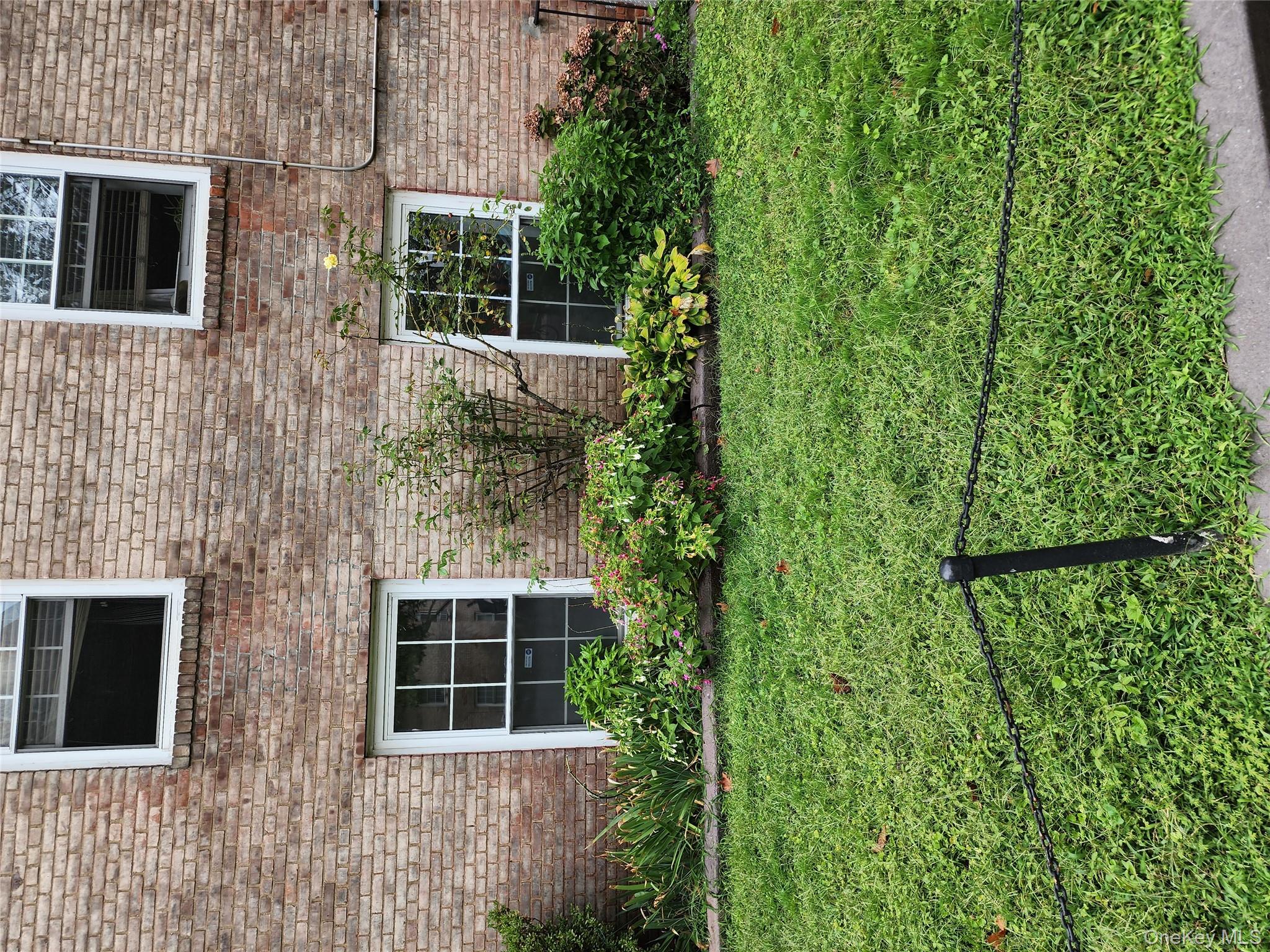 #8 photo, 30-47 Hobart Street, クイーンズ区 Woodside , NY 11377