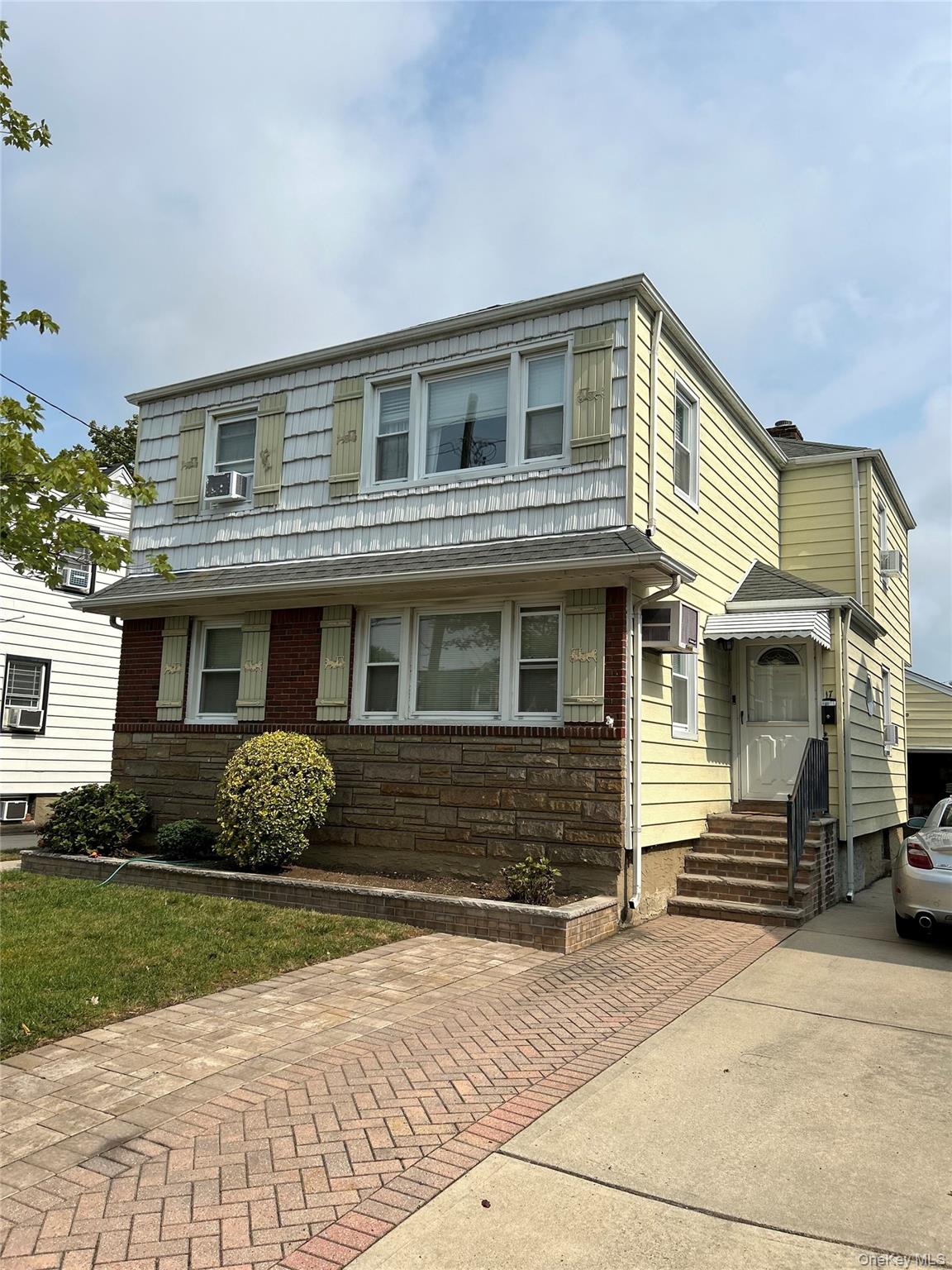 #1 photo, 17 Hazel Place, ナッソー郡 Lynbrook , NY 11563