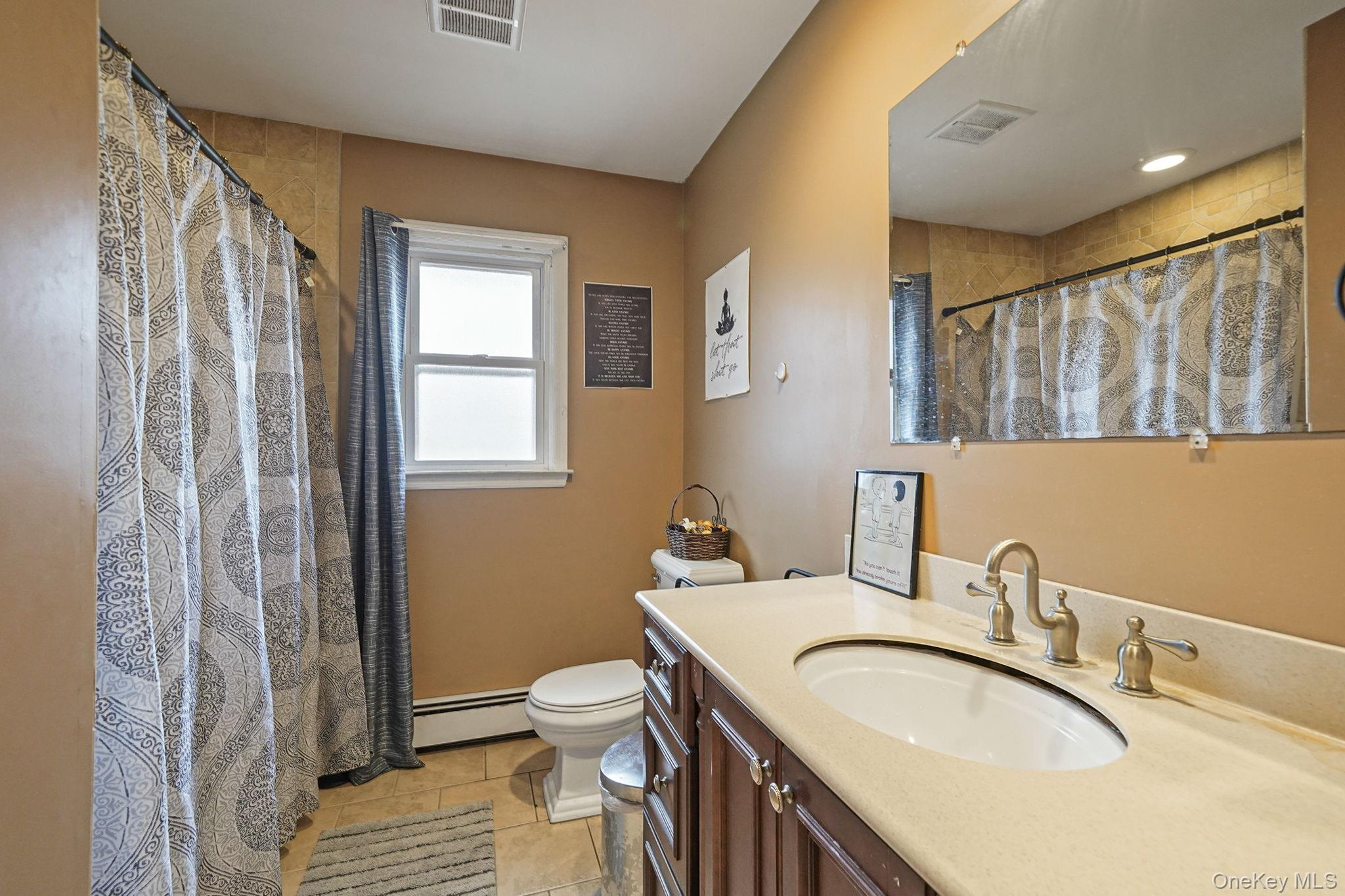 #6 photo, 33 High Street, サフォーク郡 Lake Ronkonkoma , NY 11779