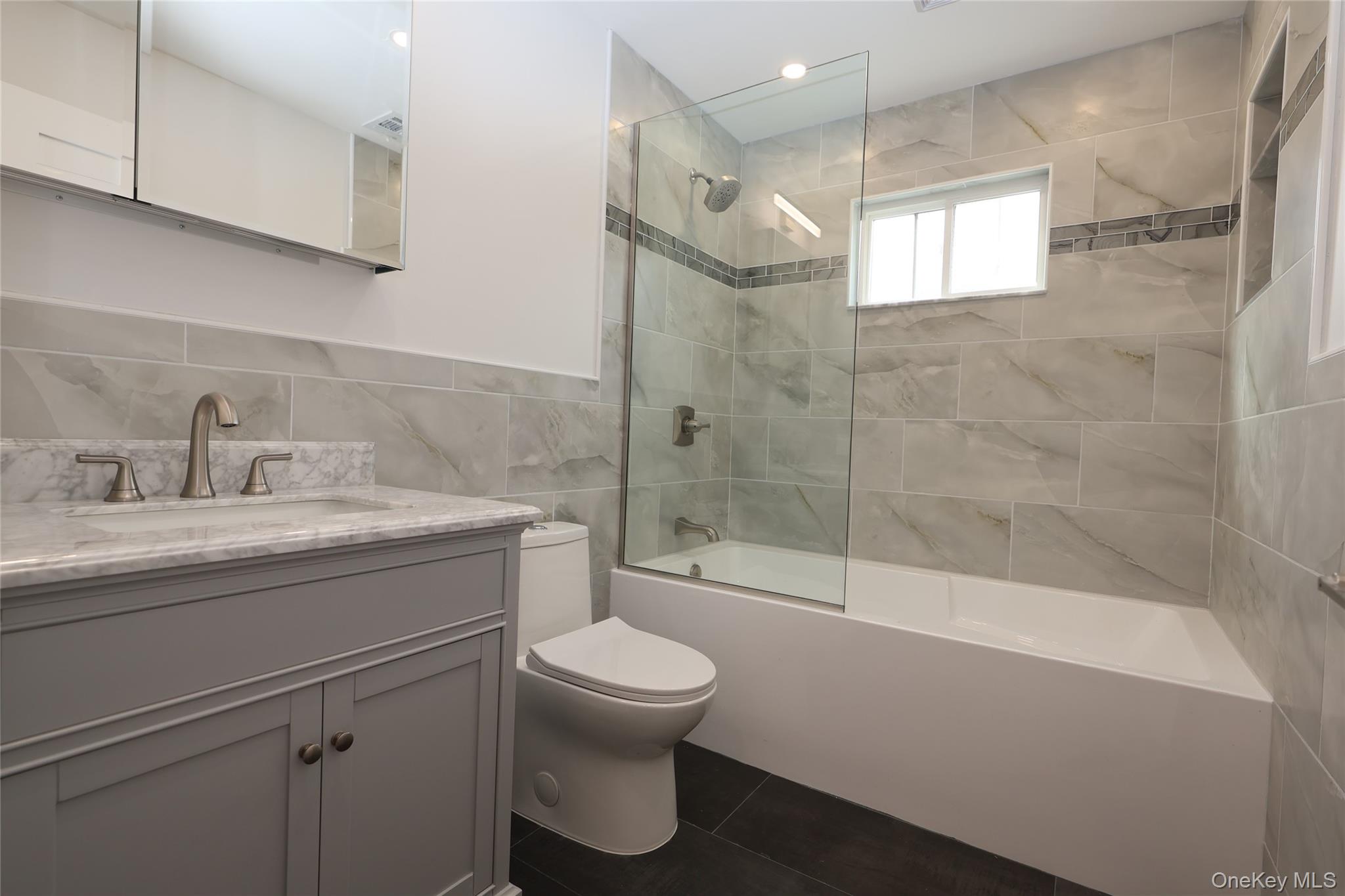 #17 photo, 78 Ontario Road, Floral Park , NY 11001