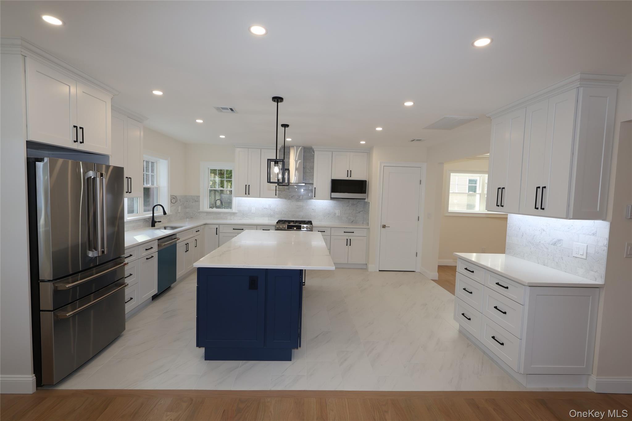 #3 photo, 78 Ontario Road, Floral Park , NY 11001