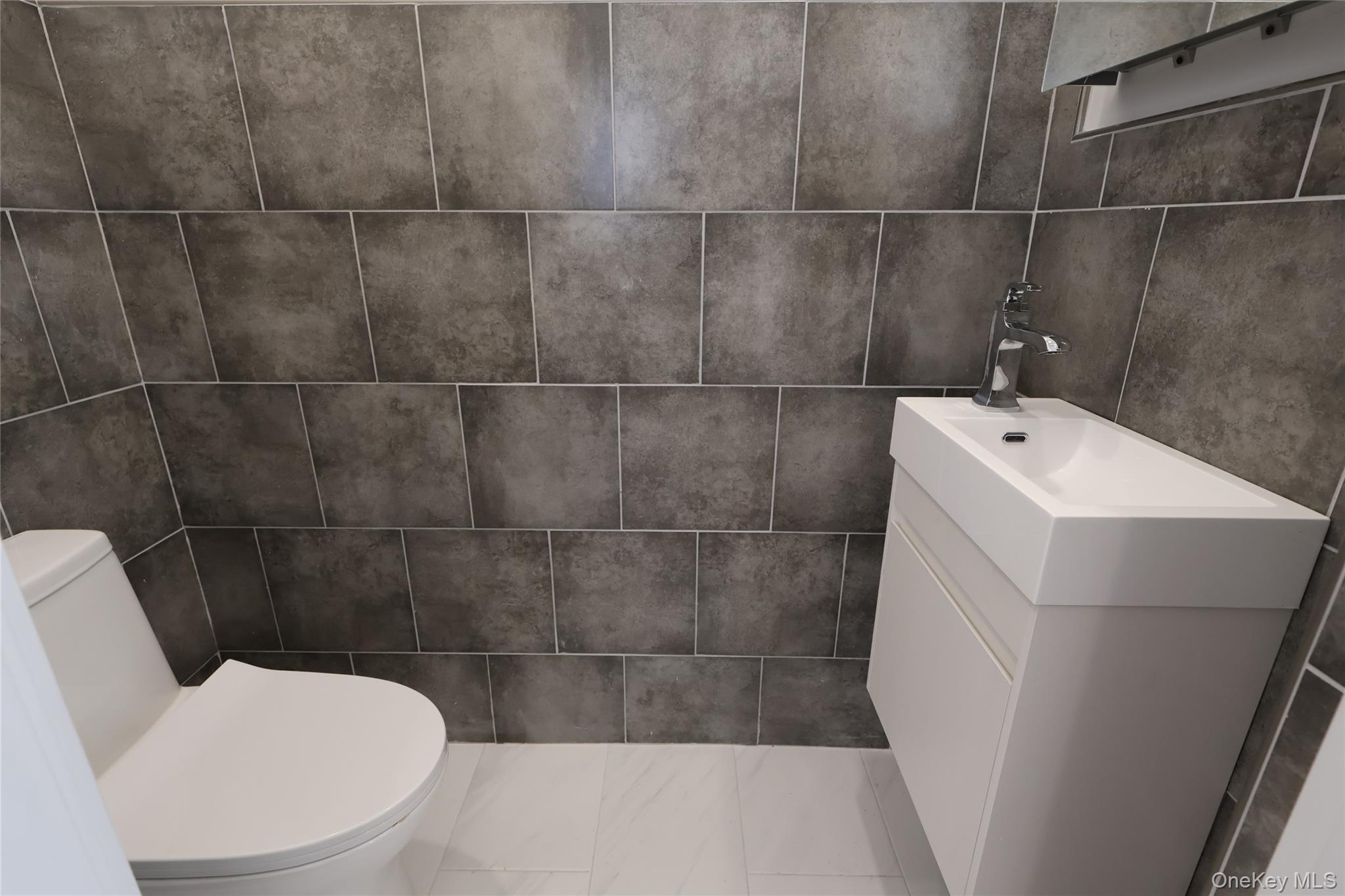 #5 photo, 78 Ontario Road, Floral Park , NY 11001