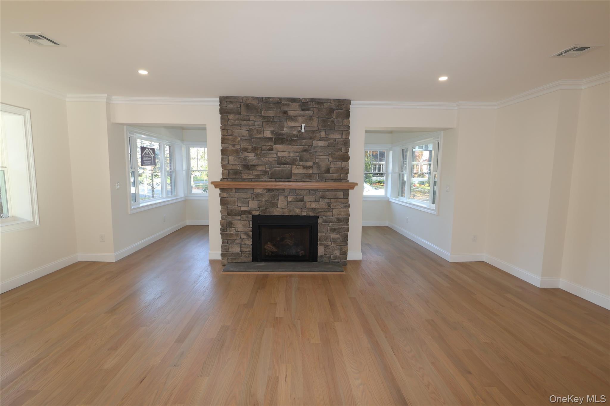 #6 photo, 78 Ontario Road, Floral Park , NY 11001