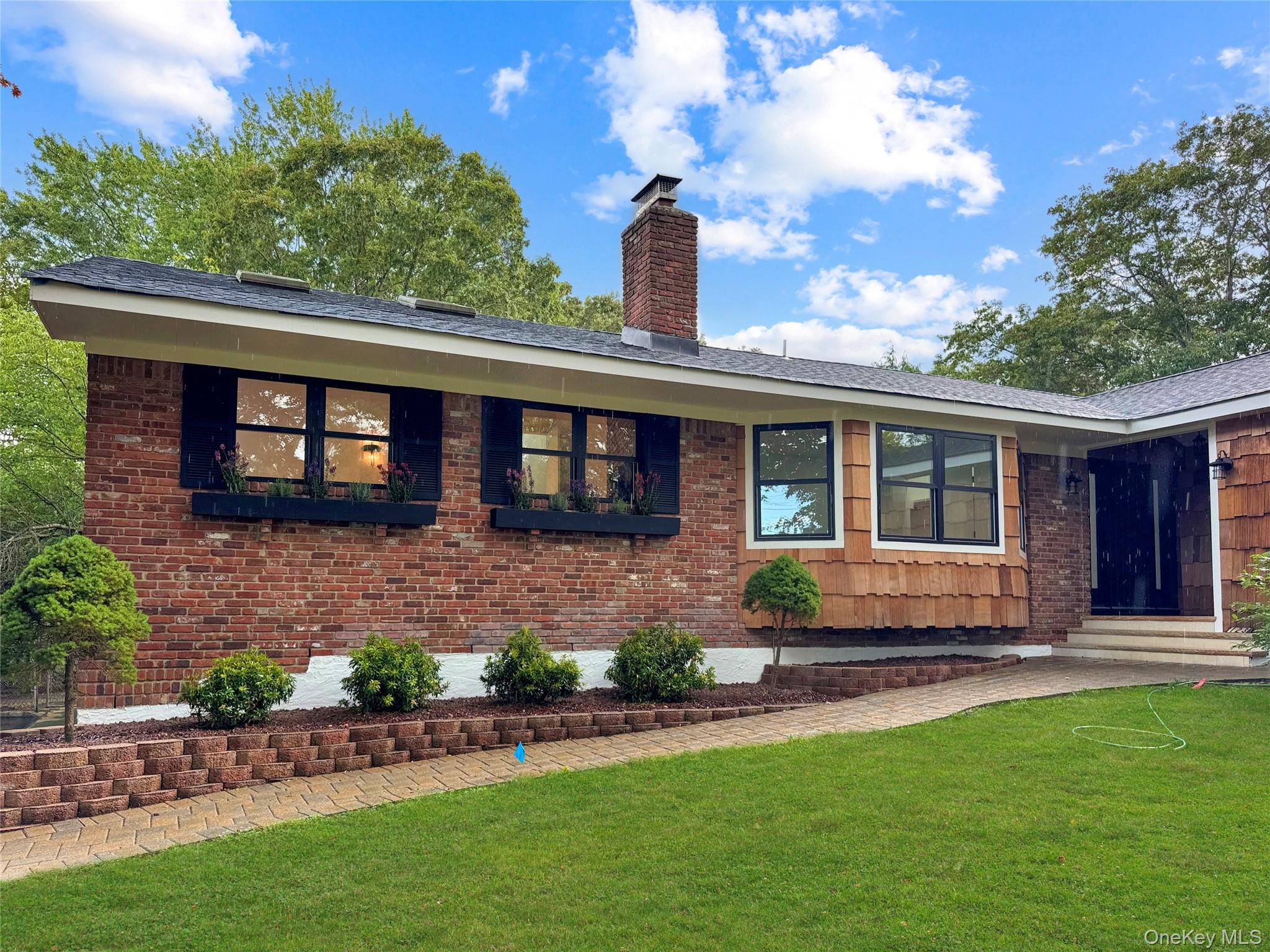 #1 photo, 123 Millet Street, 东长岛 Dix小山 Dix Hills , NY 11746