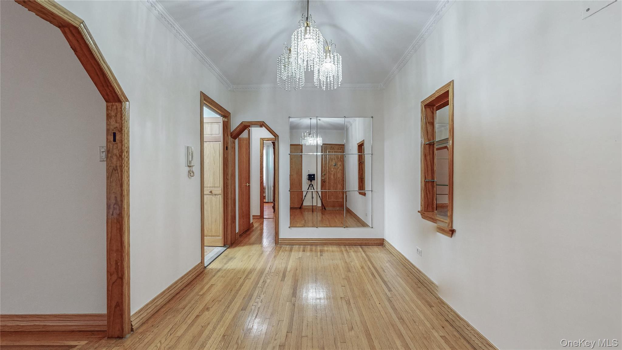 #1 photo, 65-41 Booth Street, クイーンズ区 Rego Park , NY 11374