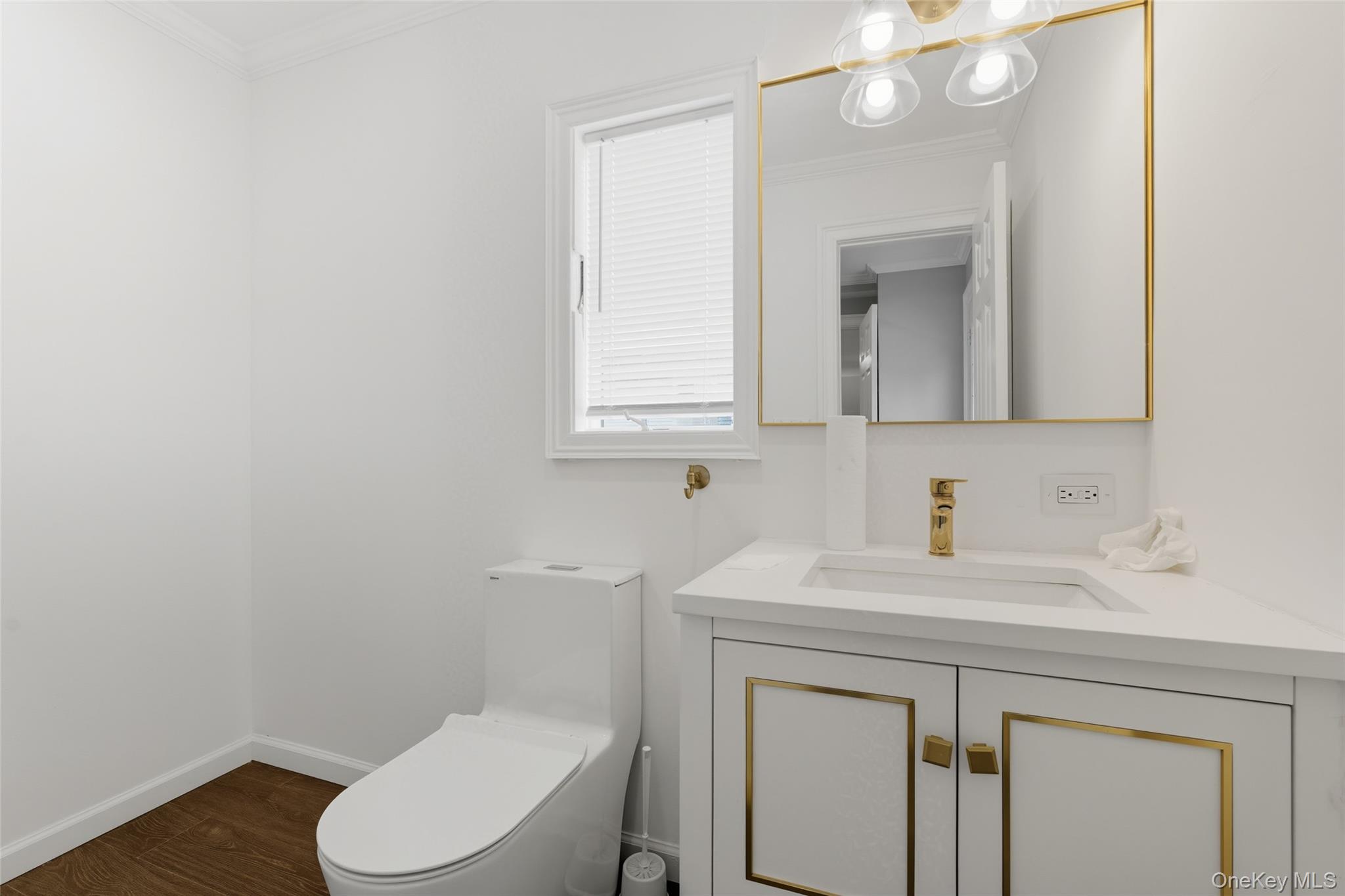 #10 photo, 27 E Neck Court, サフォーク郡 West Babylon , NY 11704