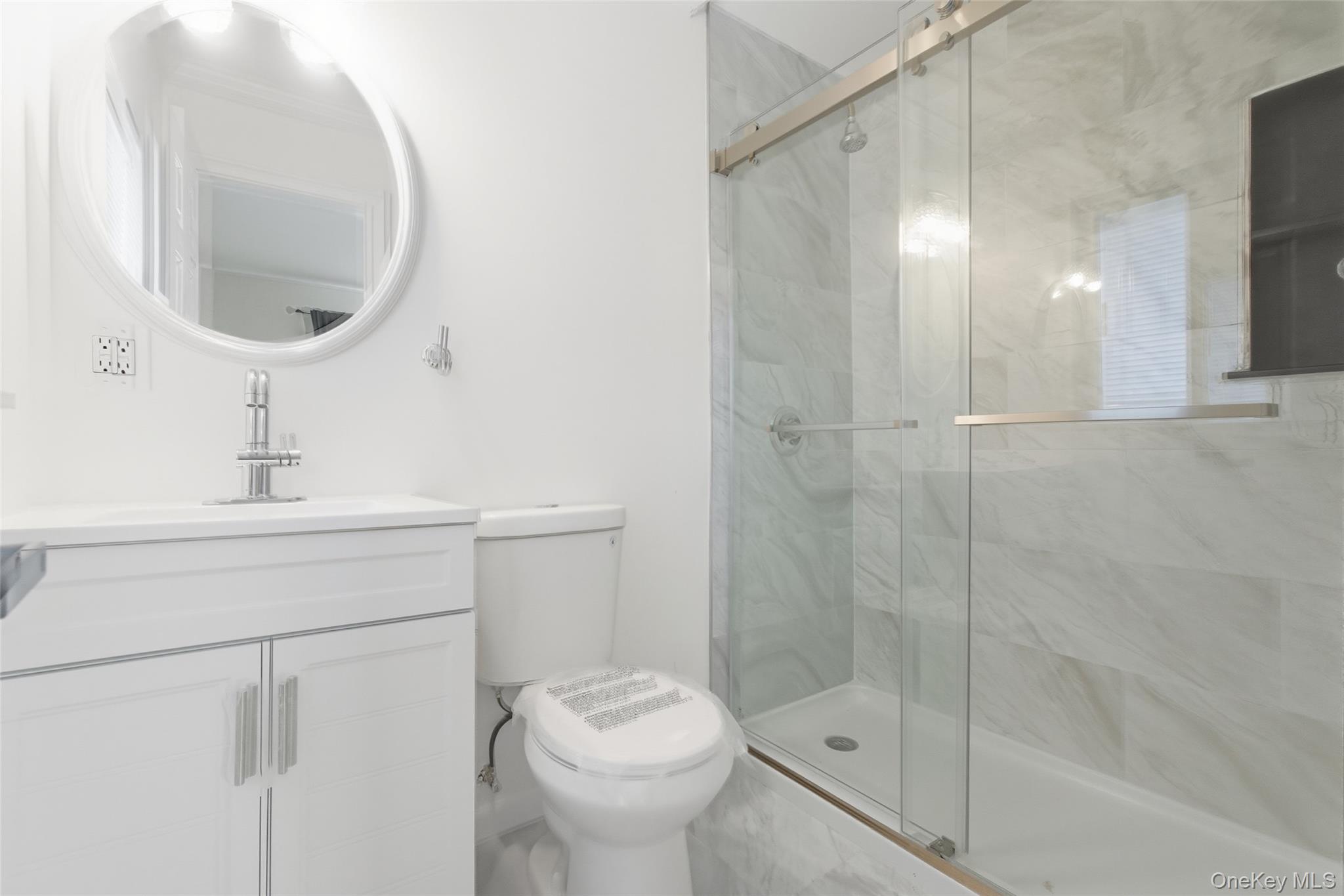 #13 photo, 27 E Neck Court, サフォーク郡 West Babylon , NY 11704