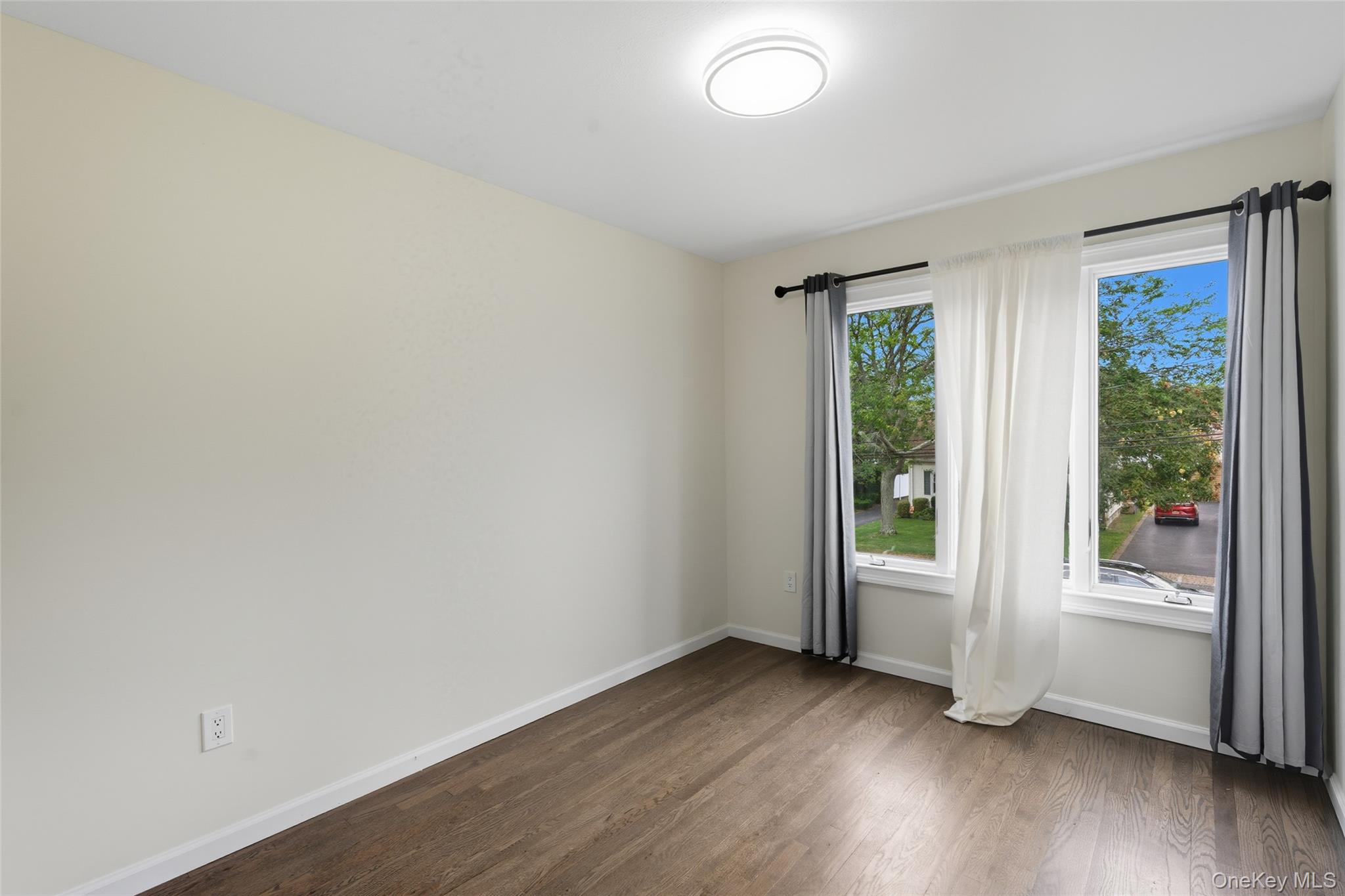 #7 photo, 27 E Neck Court, サフォーク郡 West Babylon , NY 11704