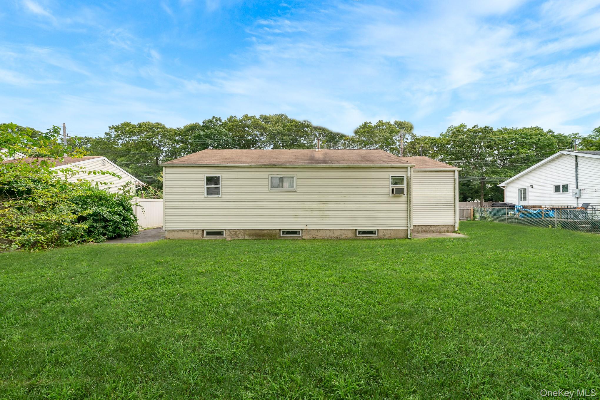 #4 photo, 1038 Manor Lane, サフォーク郡 Bay Shore , NY 11706