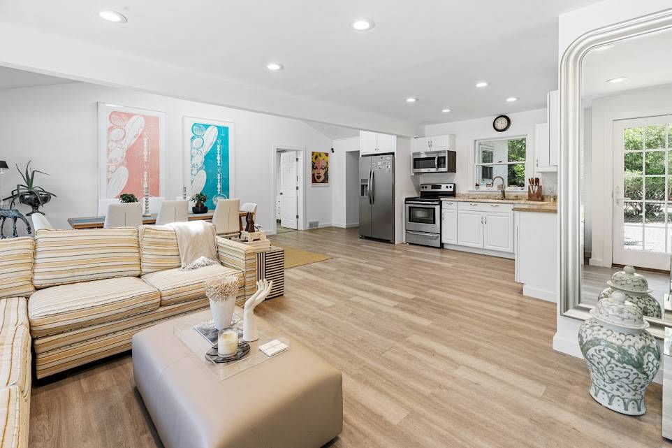 #4 photo, 515 North Magee St, サフォーク郡 Southampton , NY 11968