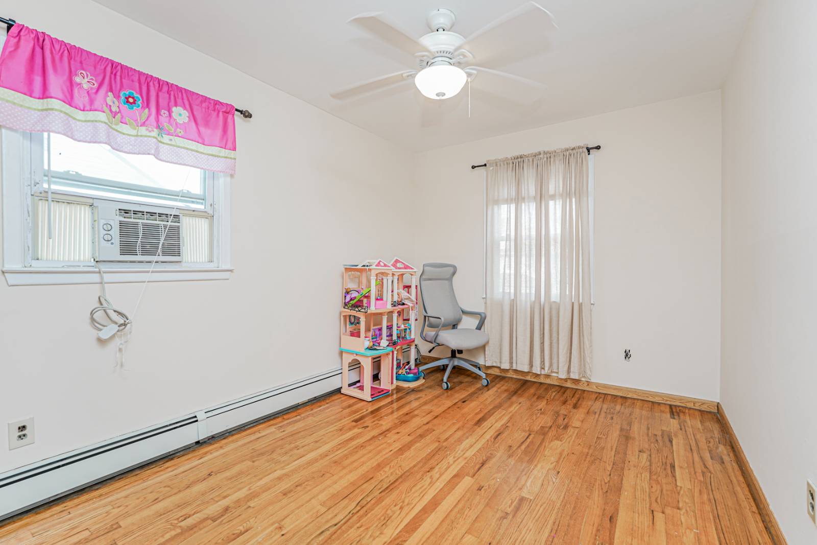 #20 photo, 21 Elizabeth Ave., Staten Island , NY 10310