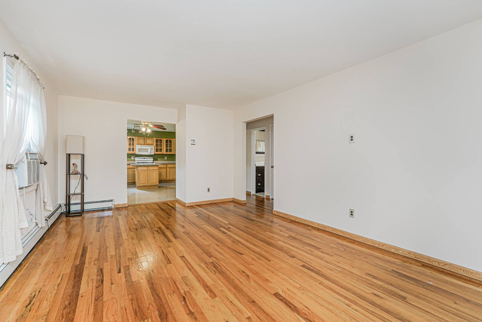 #21 photo, 21 Elizabeth Ave., Staten Island , NY 10310