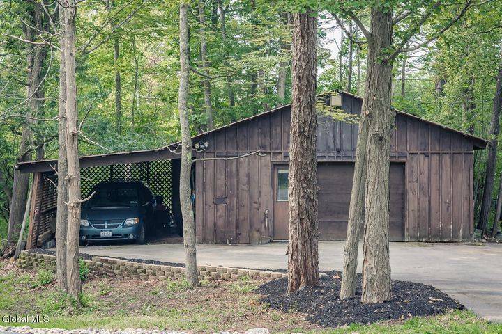 #32 photo, 3080 Ridge Rd., Glenville , NY 12302