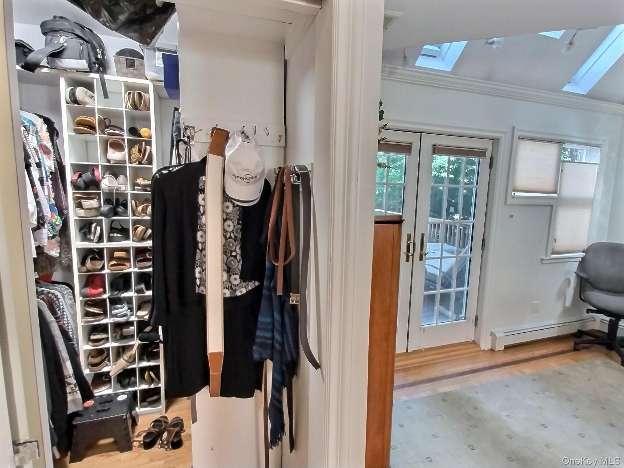 #20 photo, 467 Susan Court, West Hempstead , NY 11552