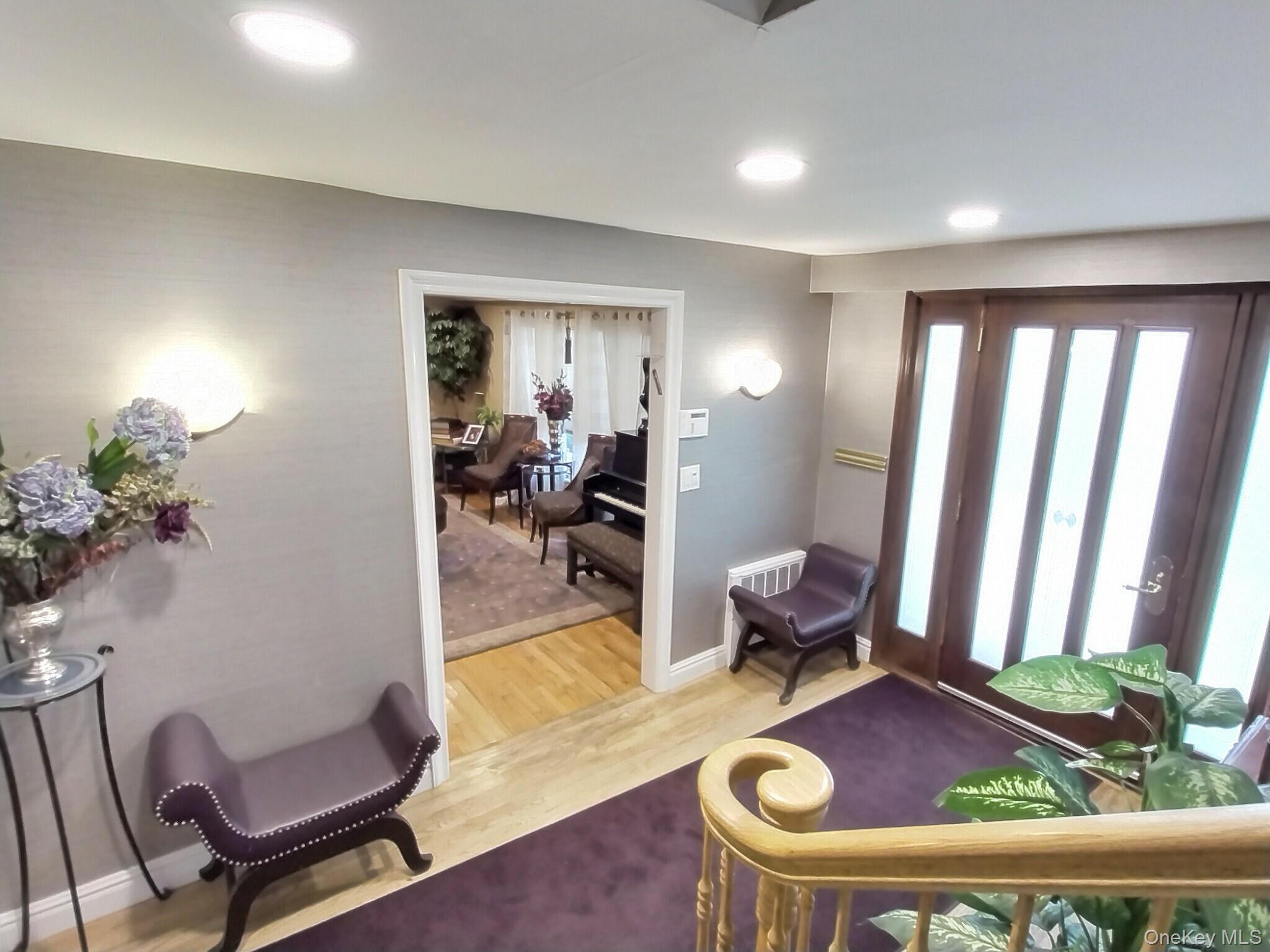 #5 photo, 467 Susan Court, West Hempstead , NY 11552