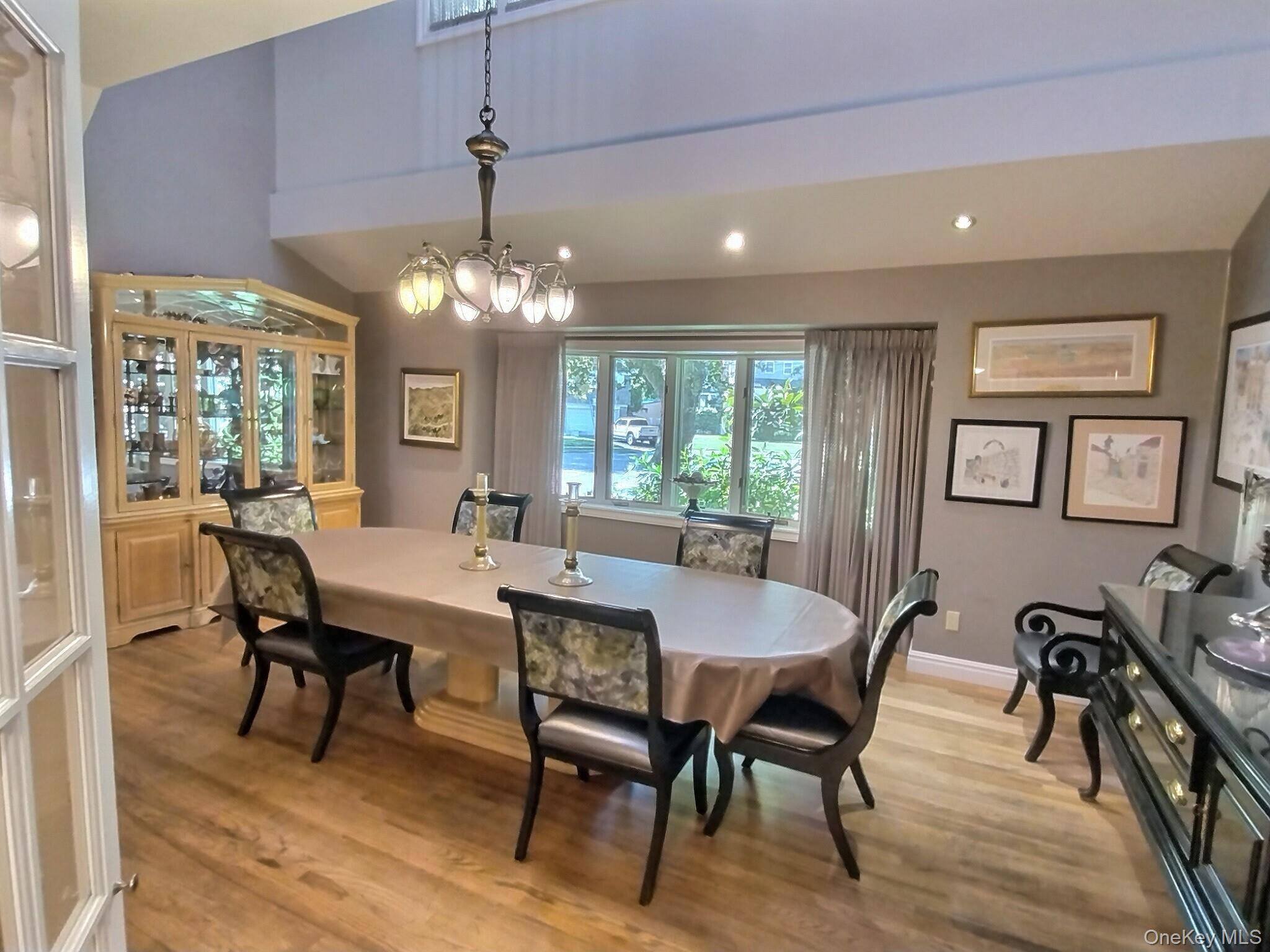 #8 photo, 467 Susan Court, West Hempstead , NY 11552