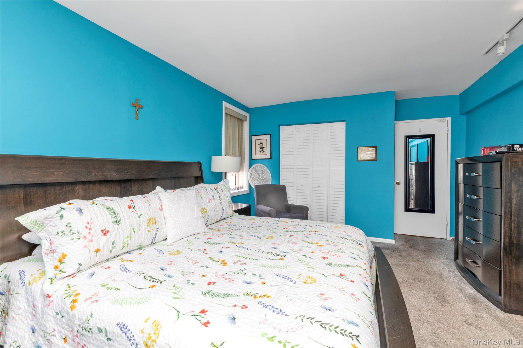 #12 photo, 333 Broadway, Long Beach , NY 11561