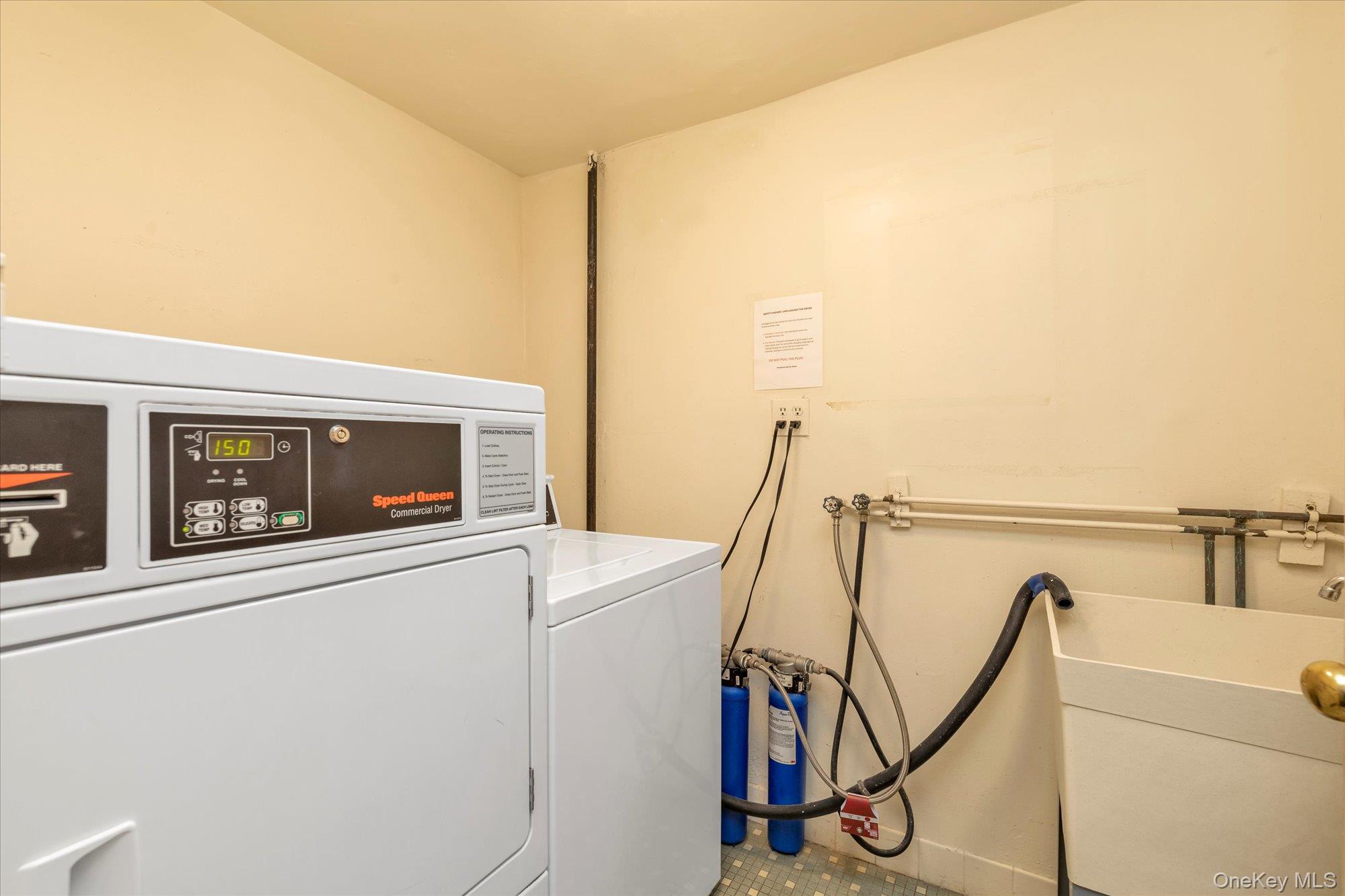 #16 photo, 333 Broadway, Long Beach , NY 11561