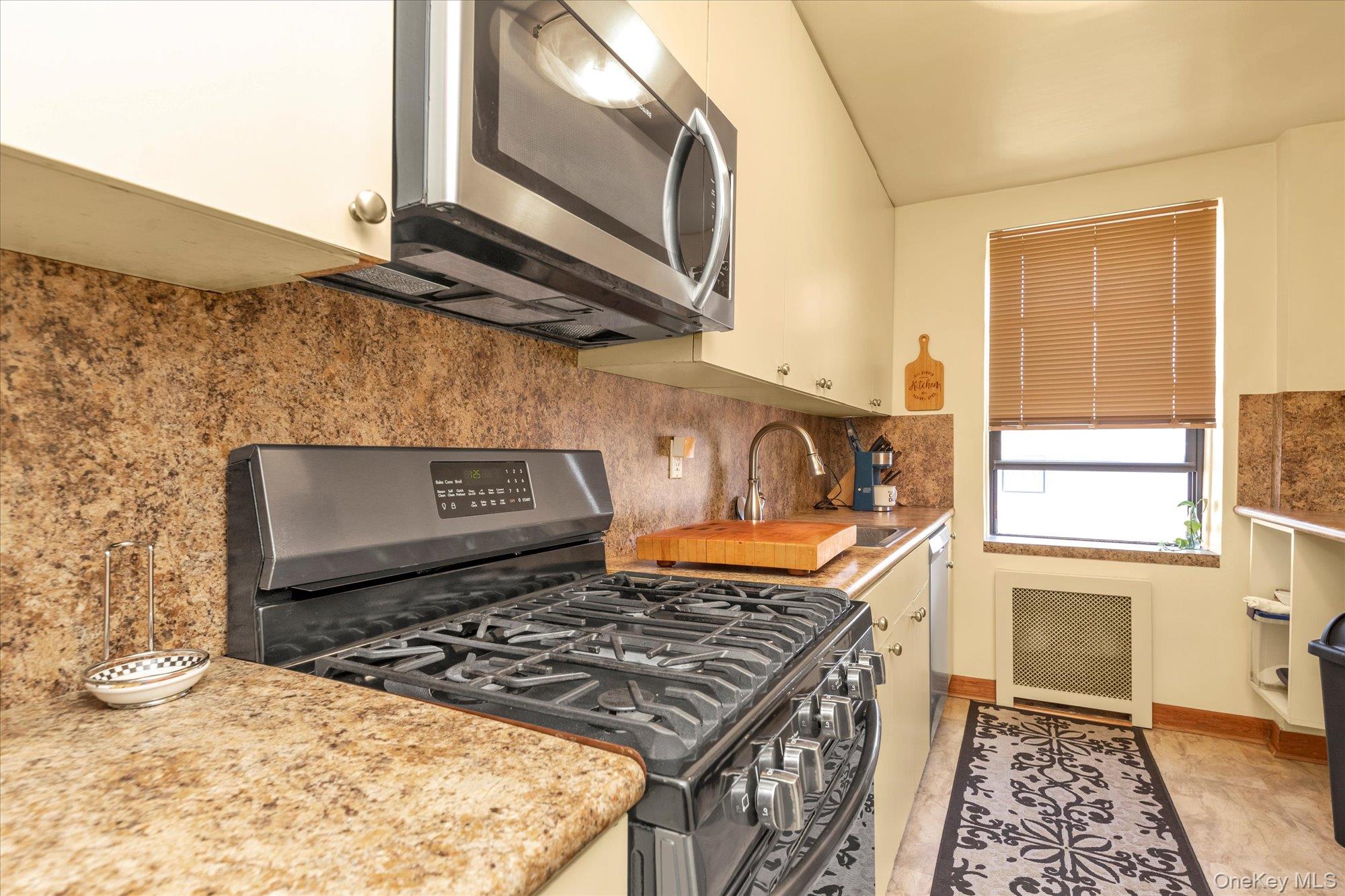 #8 photo, 333 Broadway, Long Beach , NY 11561