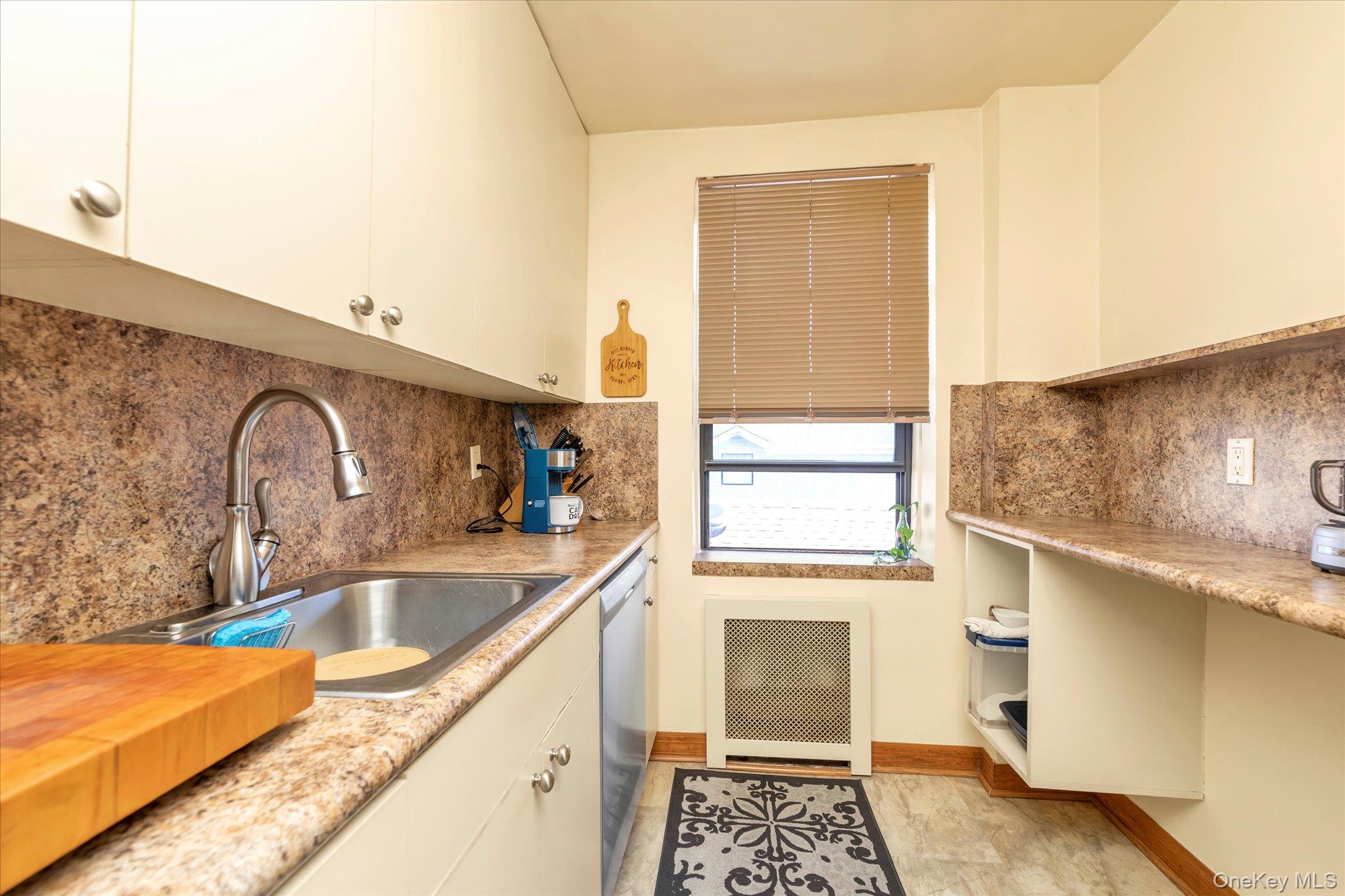 #9 photo, 333 Broadway, Long Beach , NY 11561