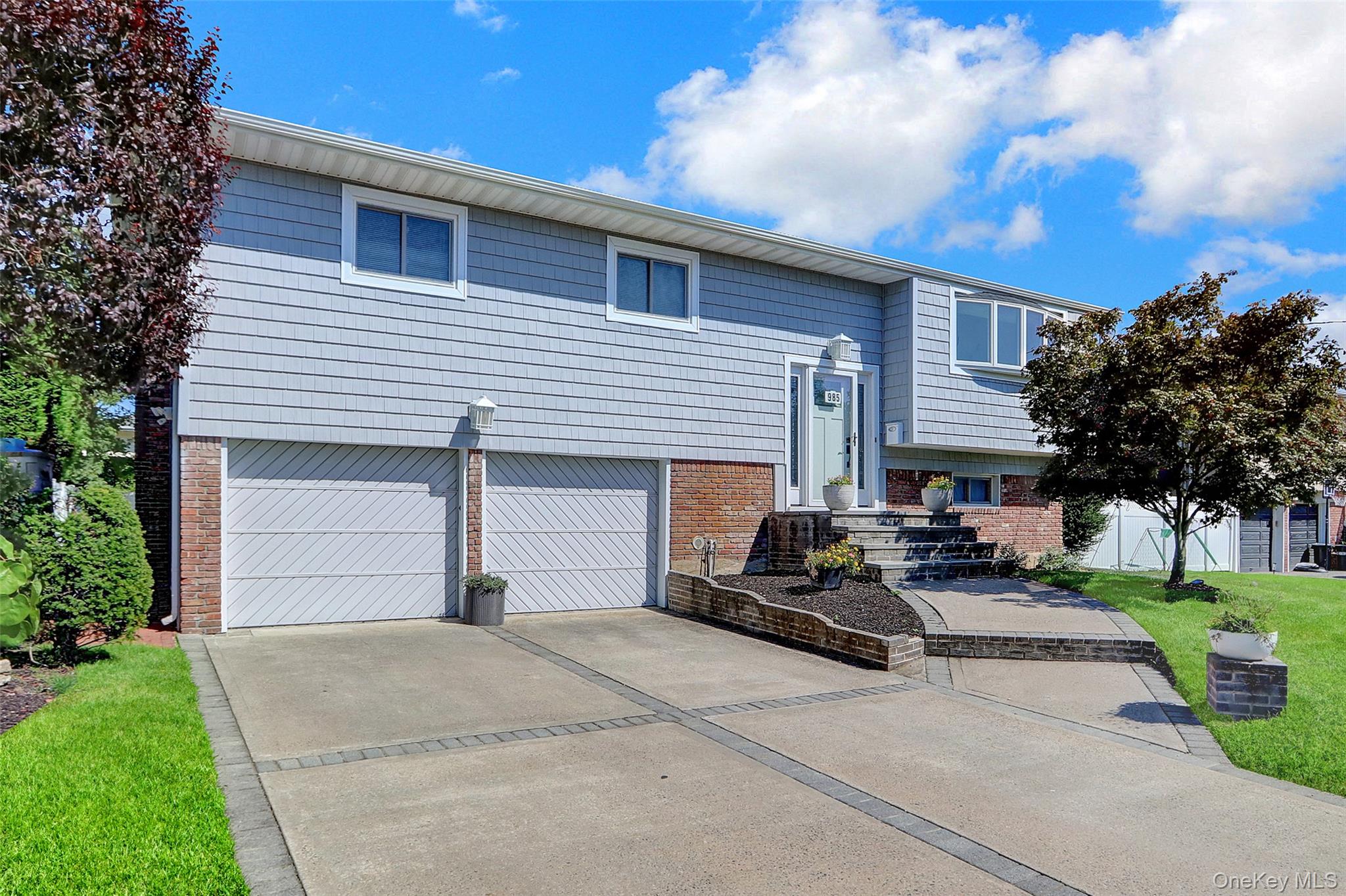 #1 photo, 985 North Drive, 長島 Merrick , NY 11566