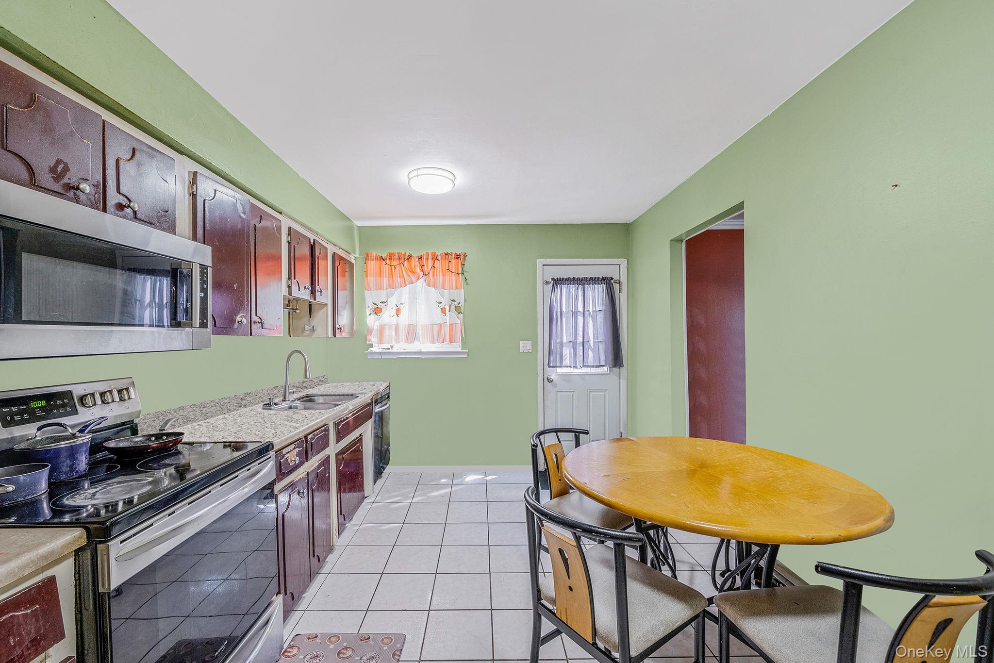 #9 photo, 23 Caroline Court, North Babylon , NY 11703