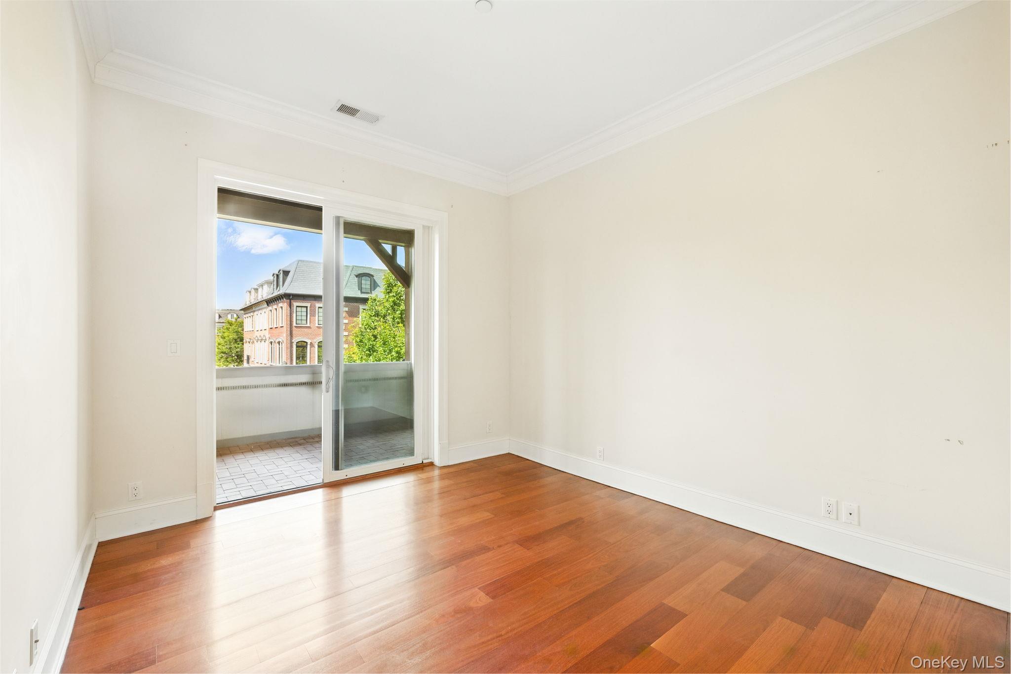 #20 photo, 127 W Main Street, Tarrytown , NY 10591