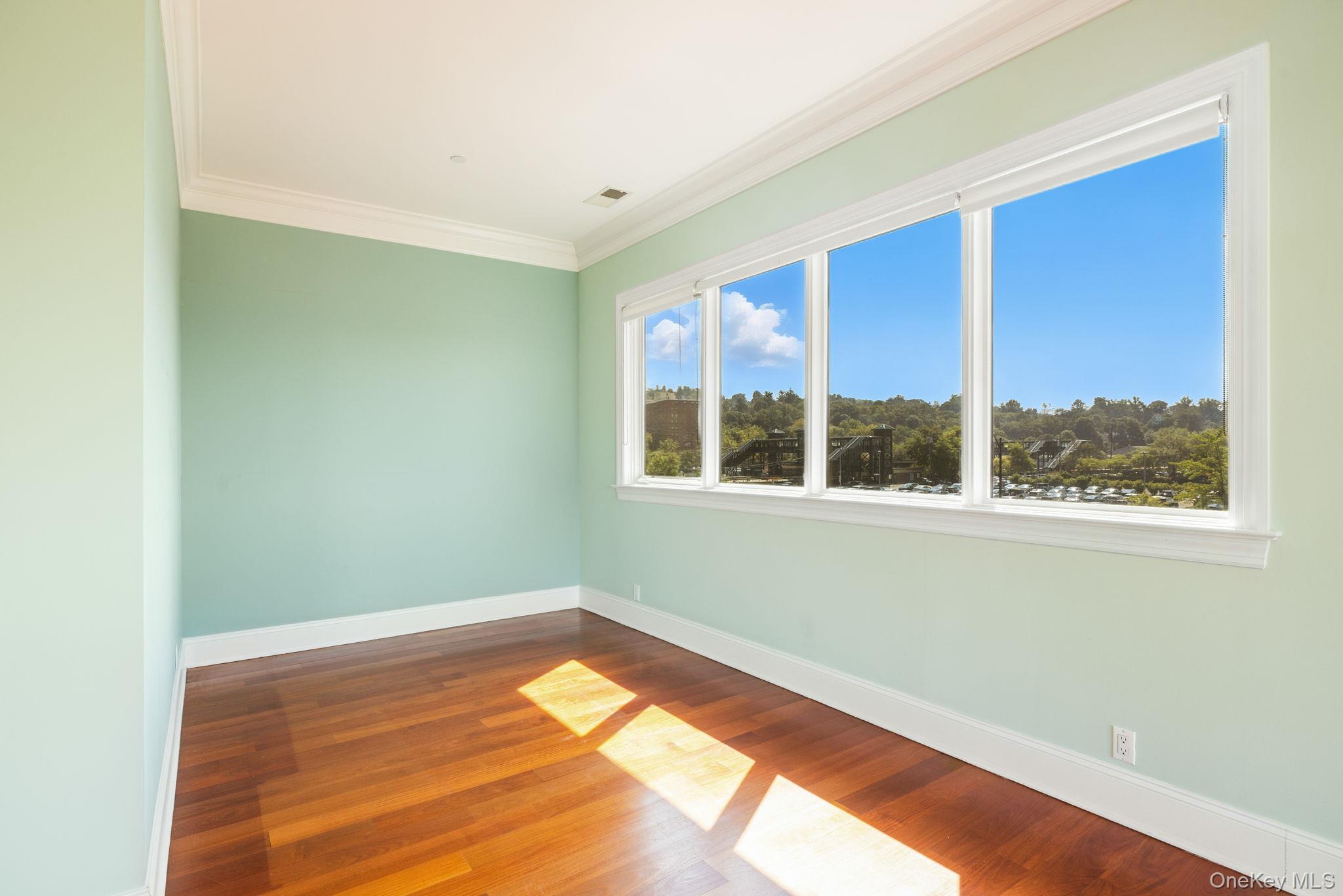 #4 photo, 127 W Main Street, Tarrytown , NY 10591