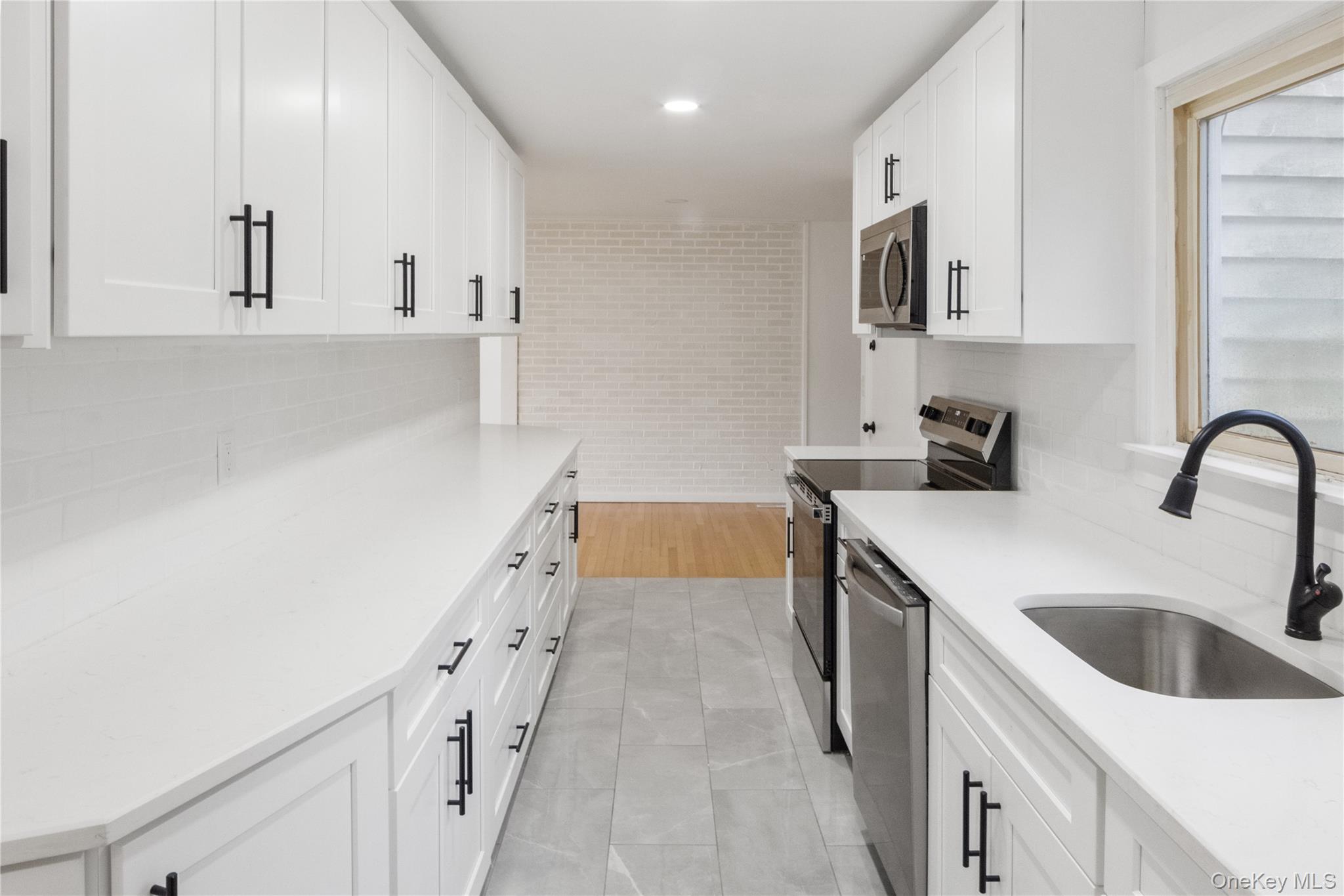 #3 photo, 11 Queen Street, New Windsor , NY 12553