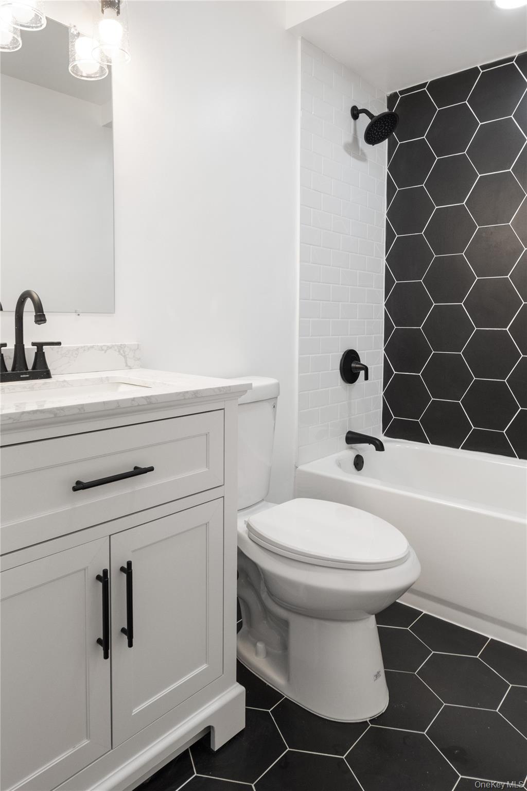 #6 photo, 11 Queen Street, New Windsor , NY 12553