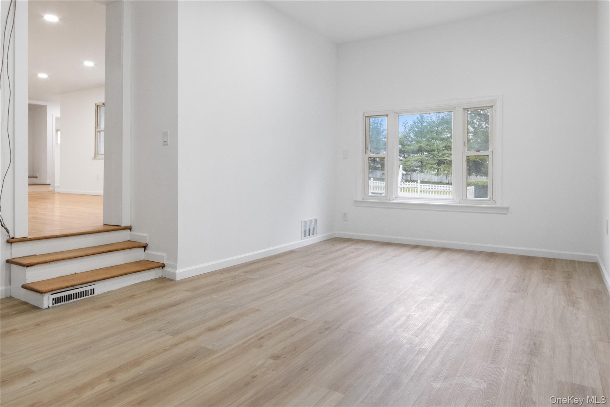 #8 photo, 11 Queen Street, New Windsor , NY 12553