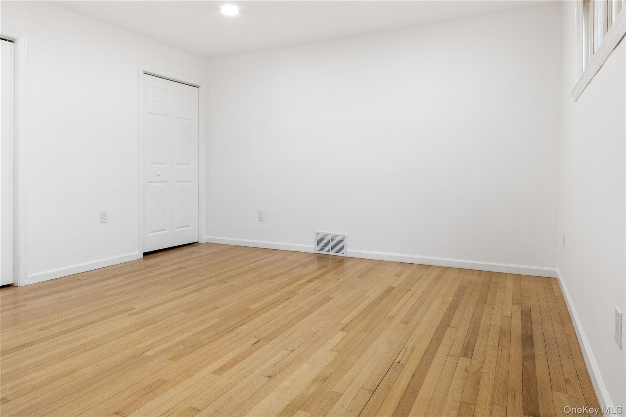 #9 photo, 11 Queen Street, New Windsor , NY 12553