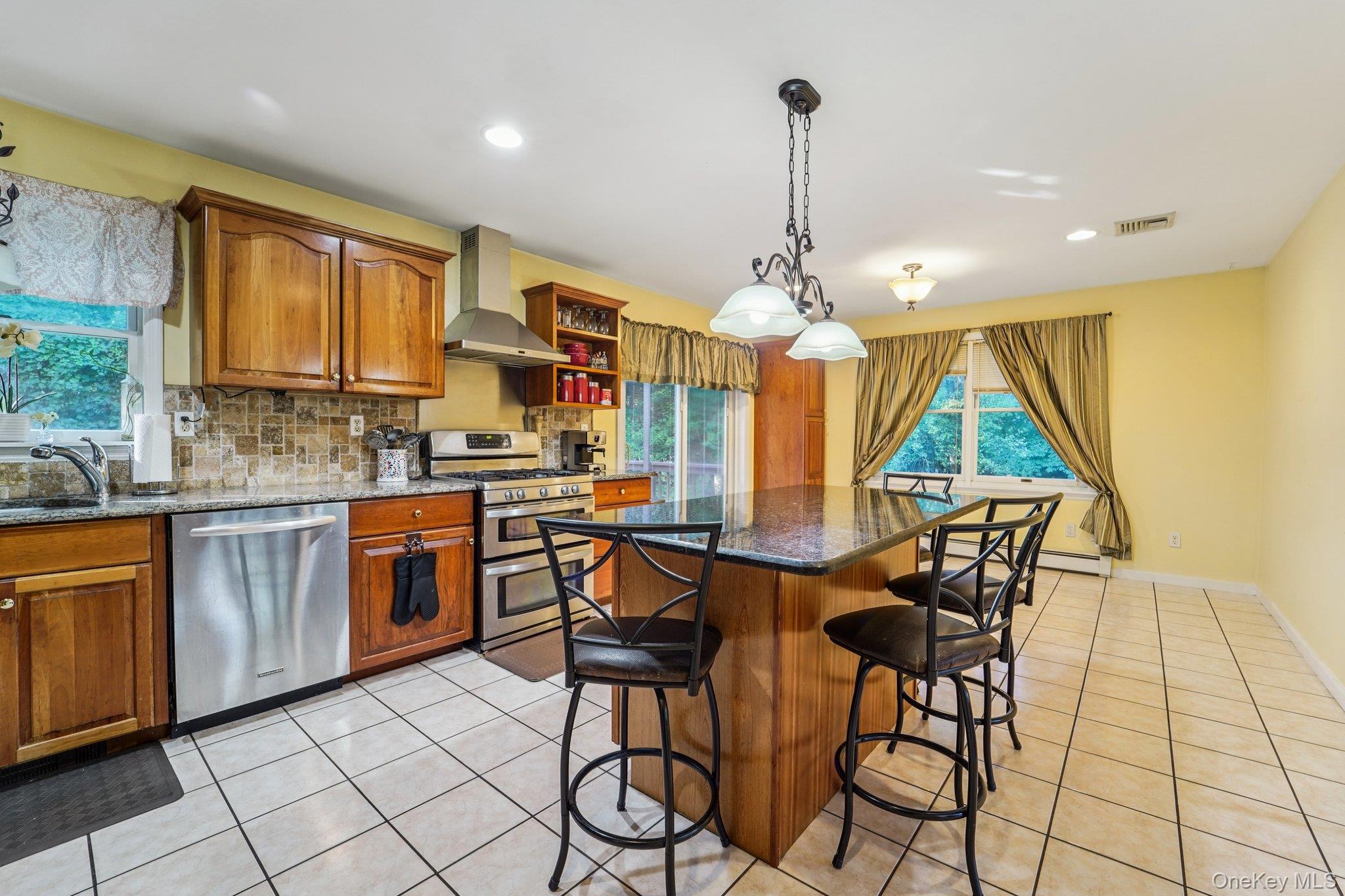 #6 photo, 64 Palomino Place, New Windsor , NY 12553