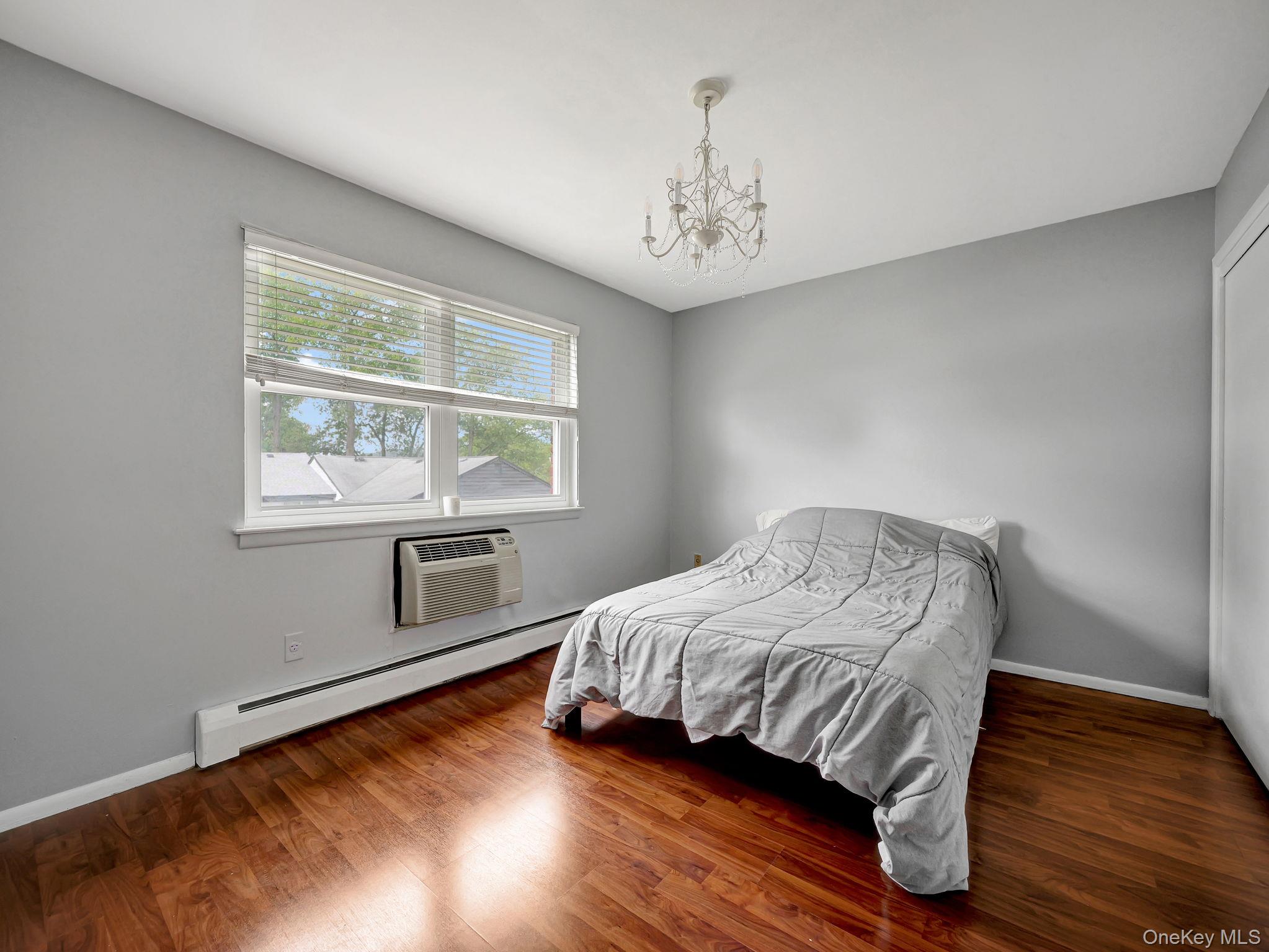 #11 photo, 155 Parkside Drive, Suffern , NY 10901