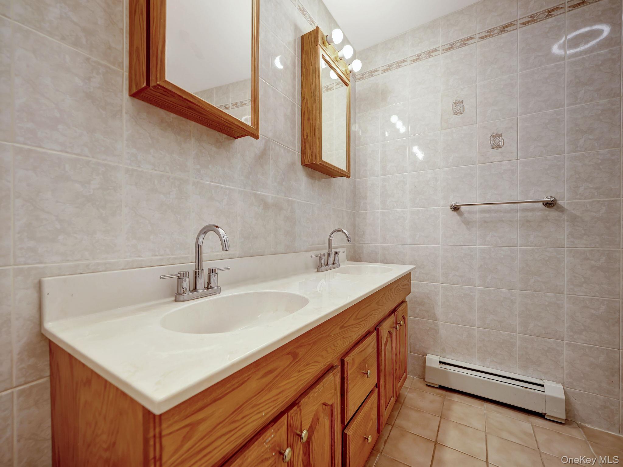 #13 photo, 155 Parkside Drive, Suffern , NY 10901