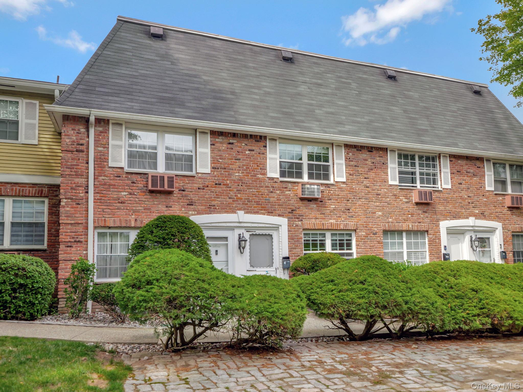 #2 photo, 155 Parkside Drive, Suffern , NY 10901