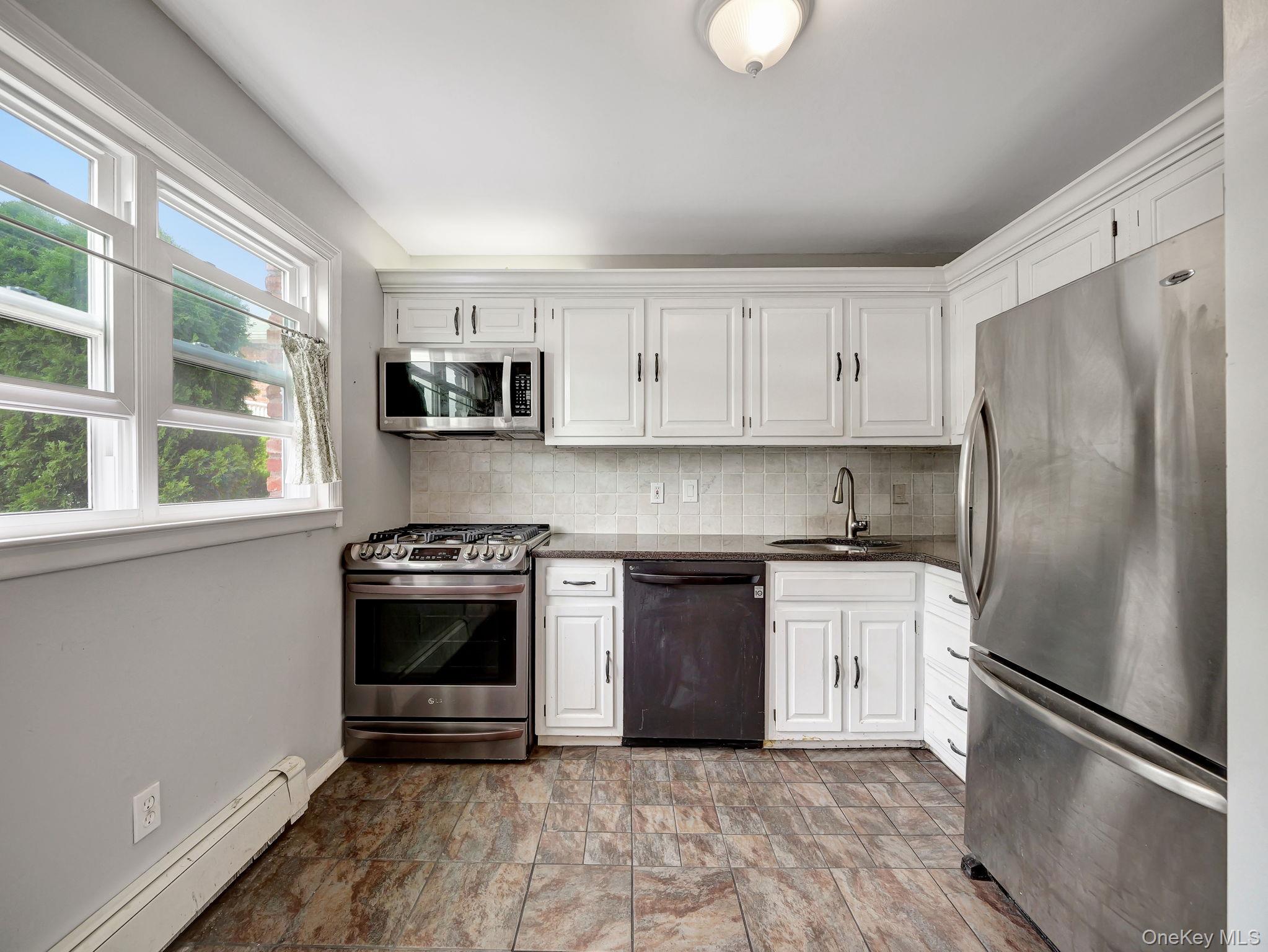 #8 photo, 155 Parkside Drive, Suffern , NY 10901