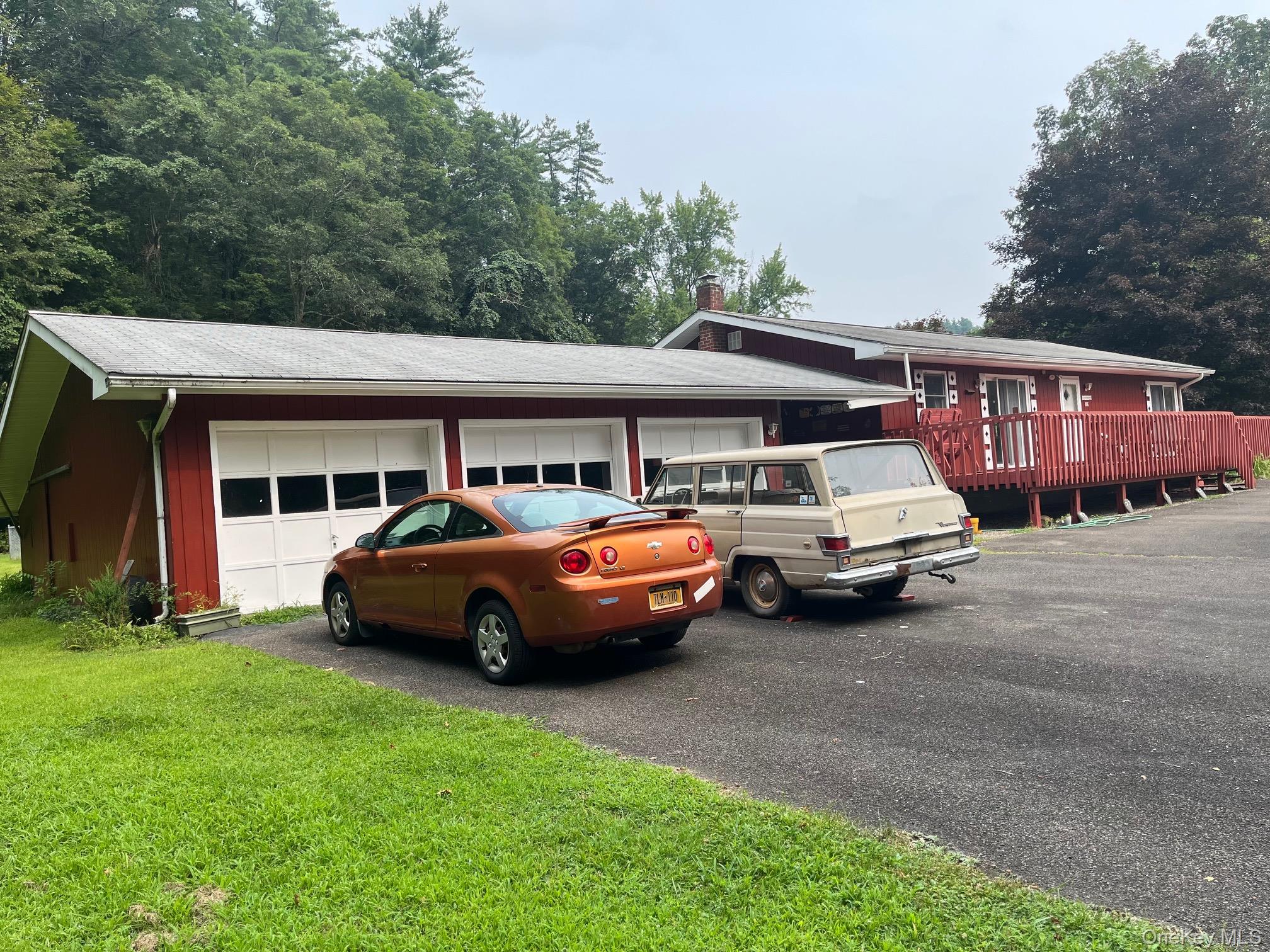 #1 photo, 116 Nissenbaum Drive, Spring Glen , NY 12428