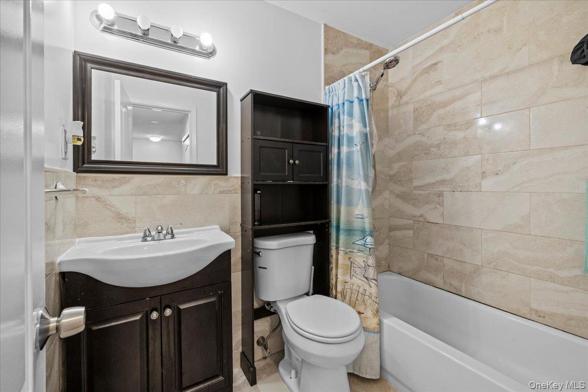 #8 photo, 106 Bolton Avenue, Bronx , NY 10473