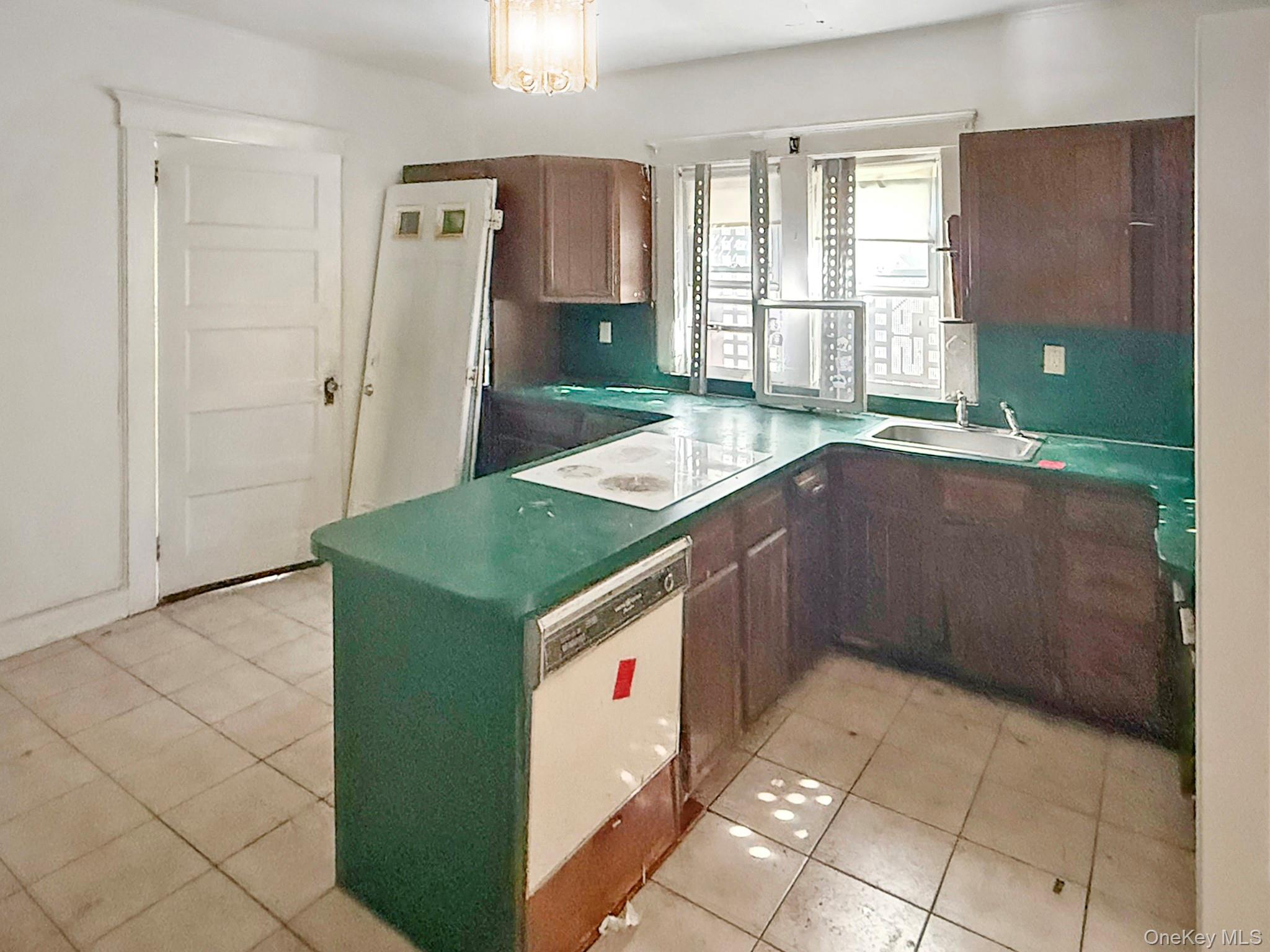 #7 photo, 87 Brookside Avenue, Mount Vernon , NY 10553