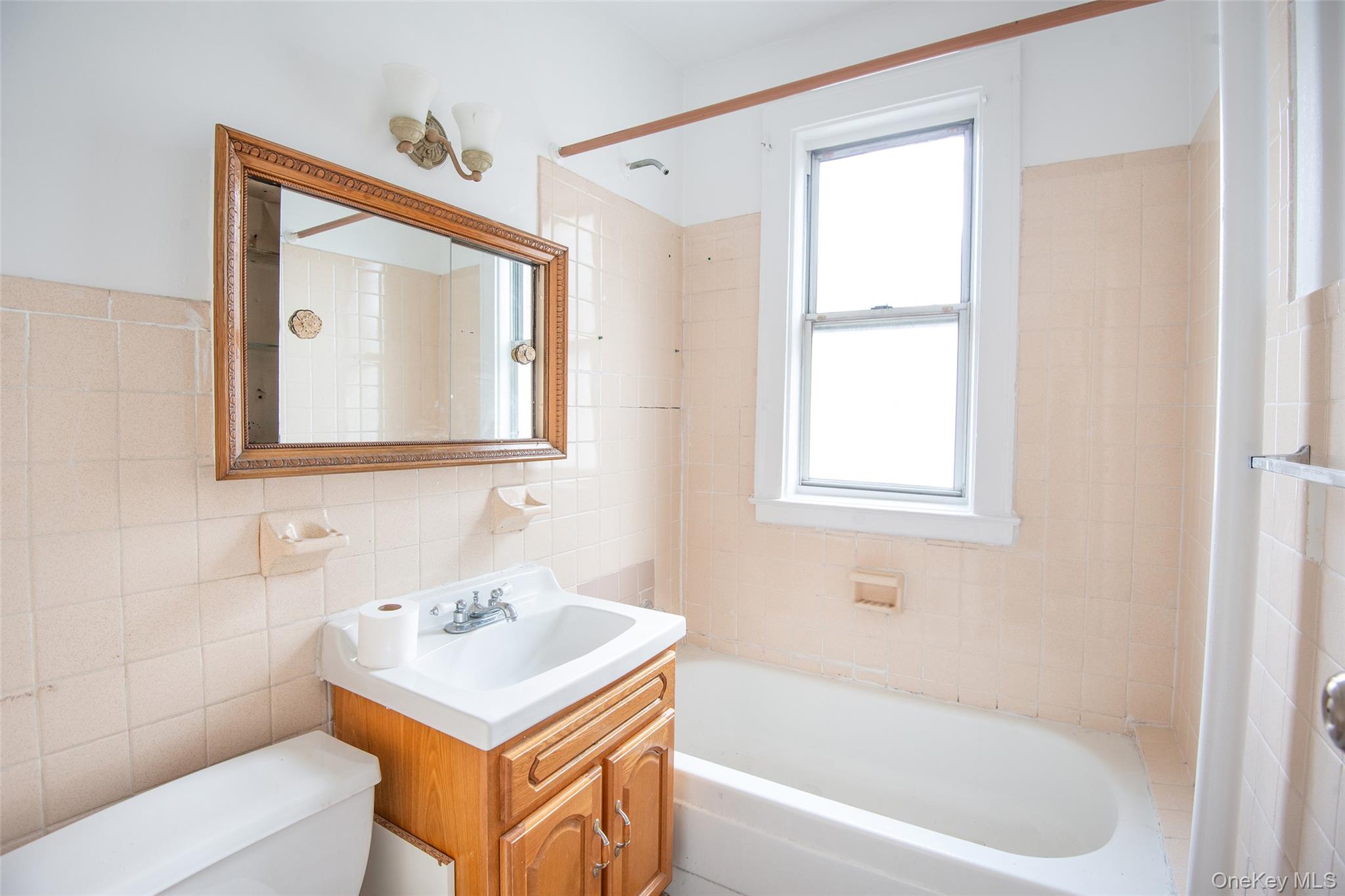 #6 photo, 710 Revere Avenue, ब्रोंक्स Bronx , NY 10465