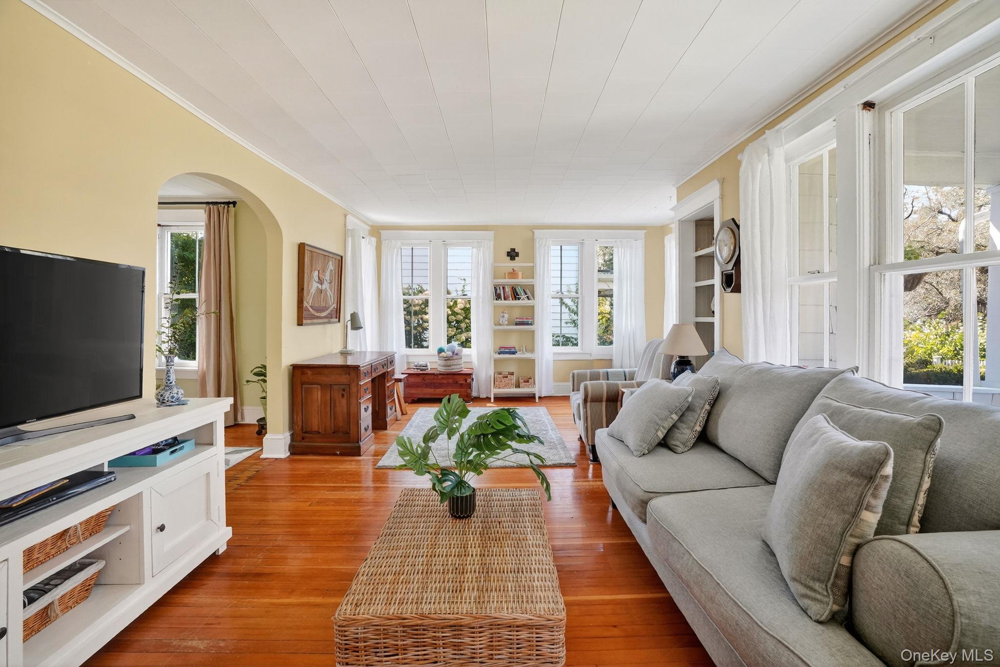 #6 photo, 176 S Grand Avenue, Poughkeepsie , NY 12603