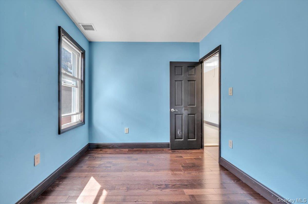 #10 photo, 9568 115th Street, Richmond Hill S. , NY 11419