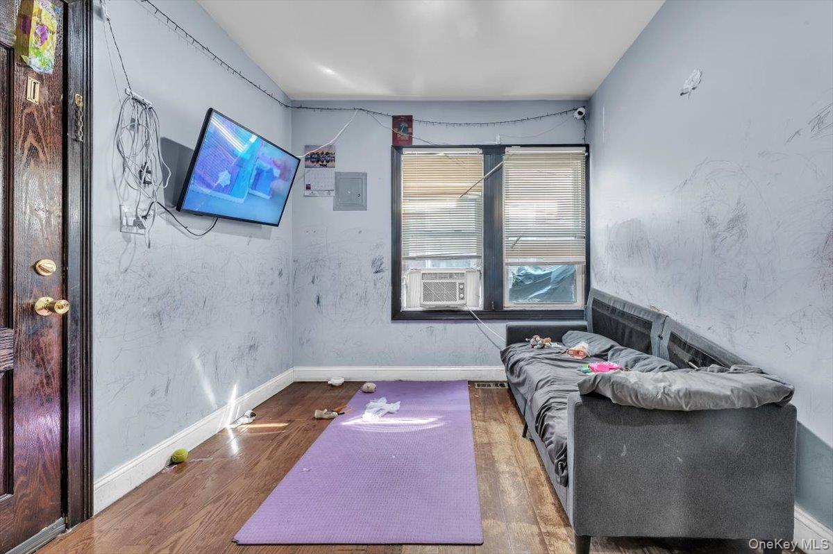 #14 photo, 9568 115th Street, Richmond Hill S. , NY 11419