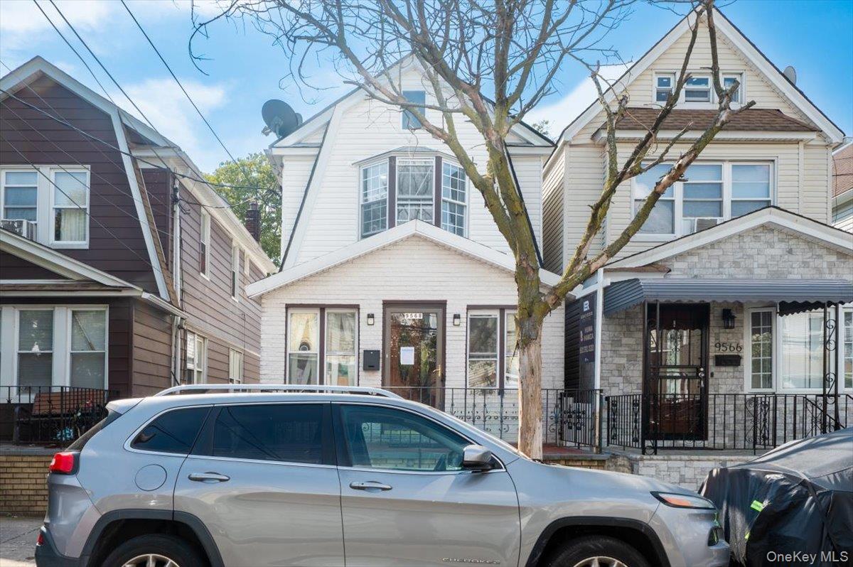 #4 photo, 9568 115th Street, Richmond Hill S. , NY 11419