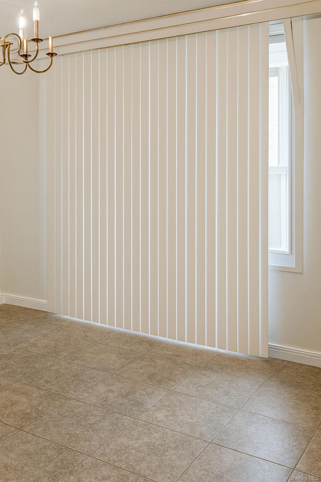 #11 photo, 166-10 Powells Cove Boulevard, Beechhurst , NY 11357