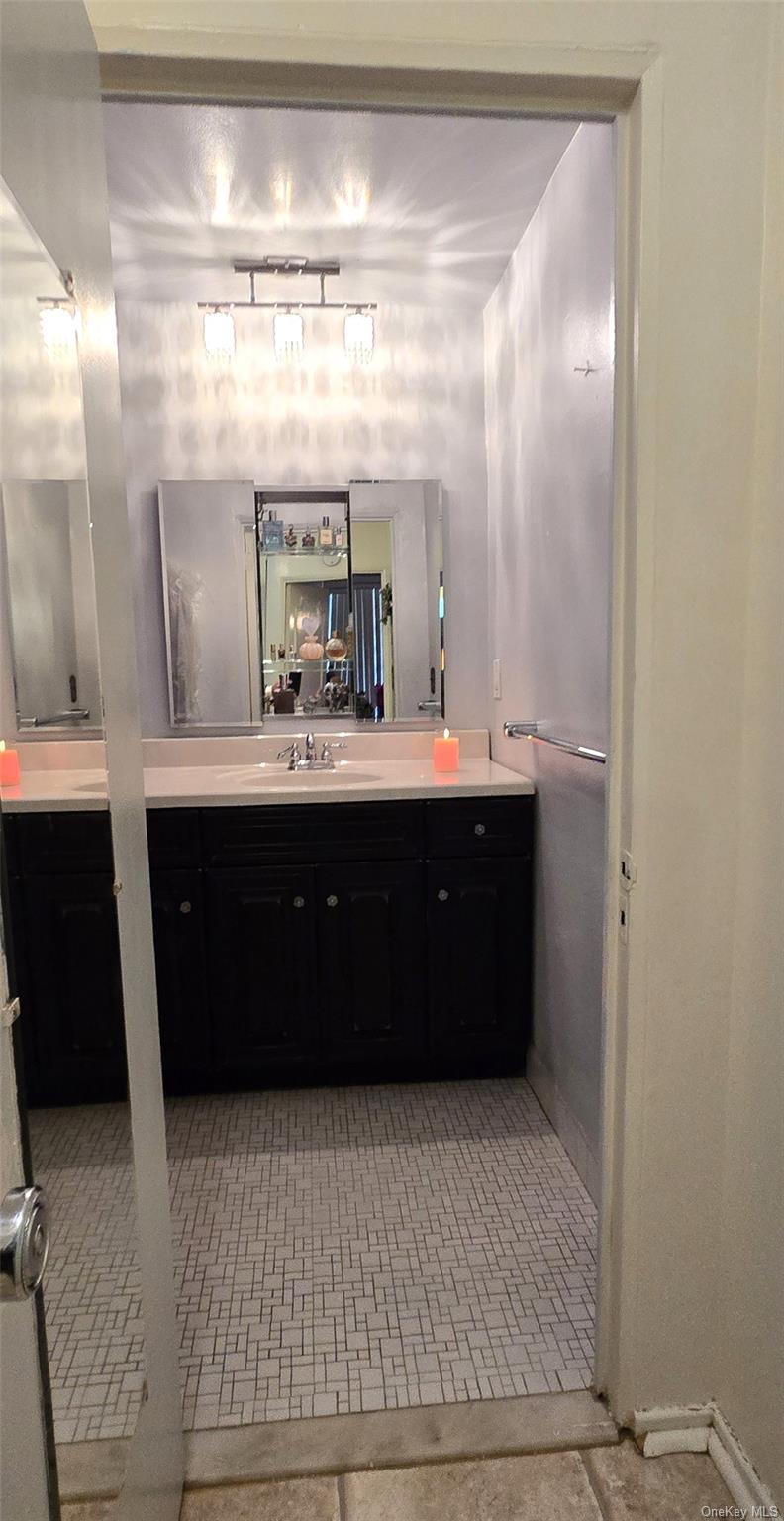 #13 photo, 166-10 Powells Cove Boulevard, Beechhurst , NY 11357