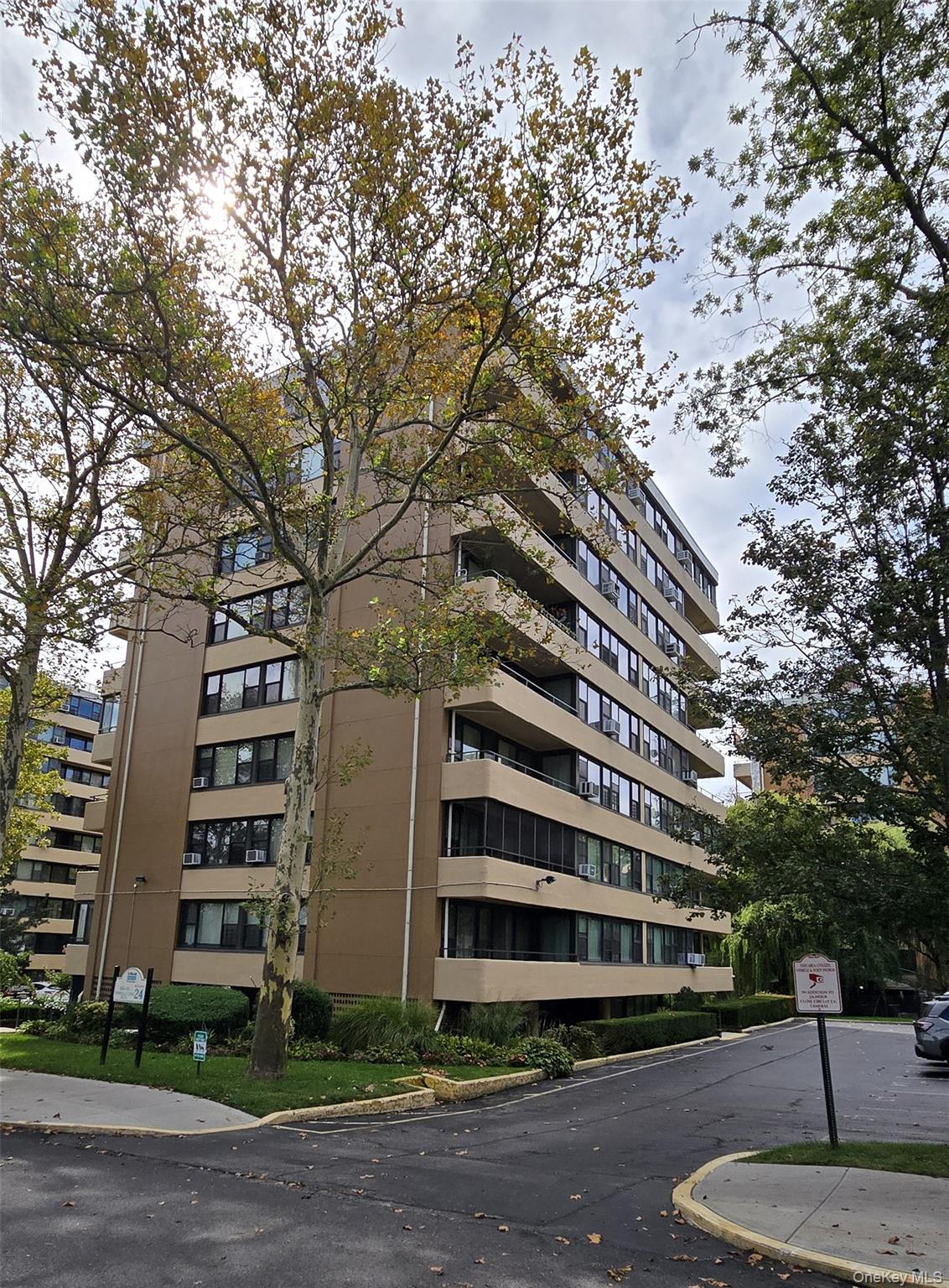 #2 photo, 166-10 Powells Cove Boulevard, Beechhurst , NY 11357