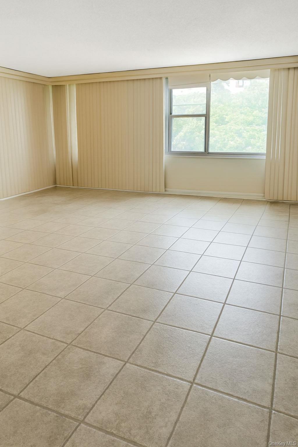 #5 photo, 166-10 Powells Cove Boulevard, Beechhurst , NY 11357